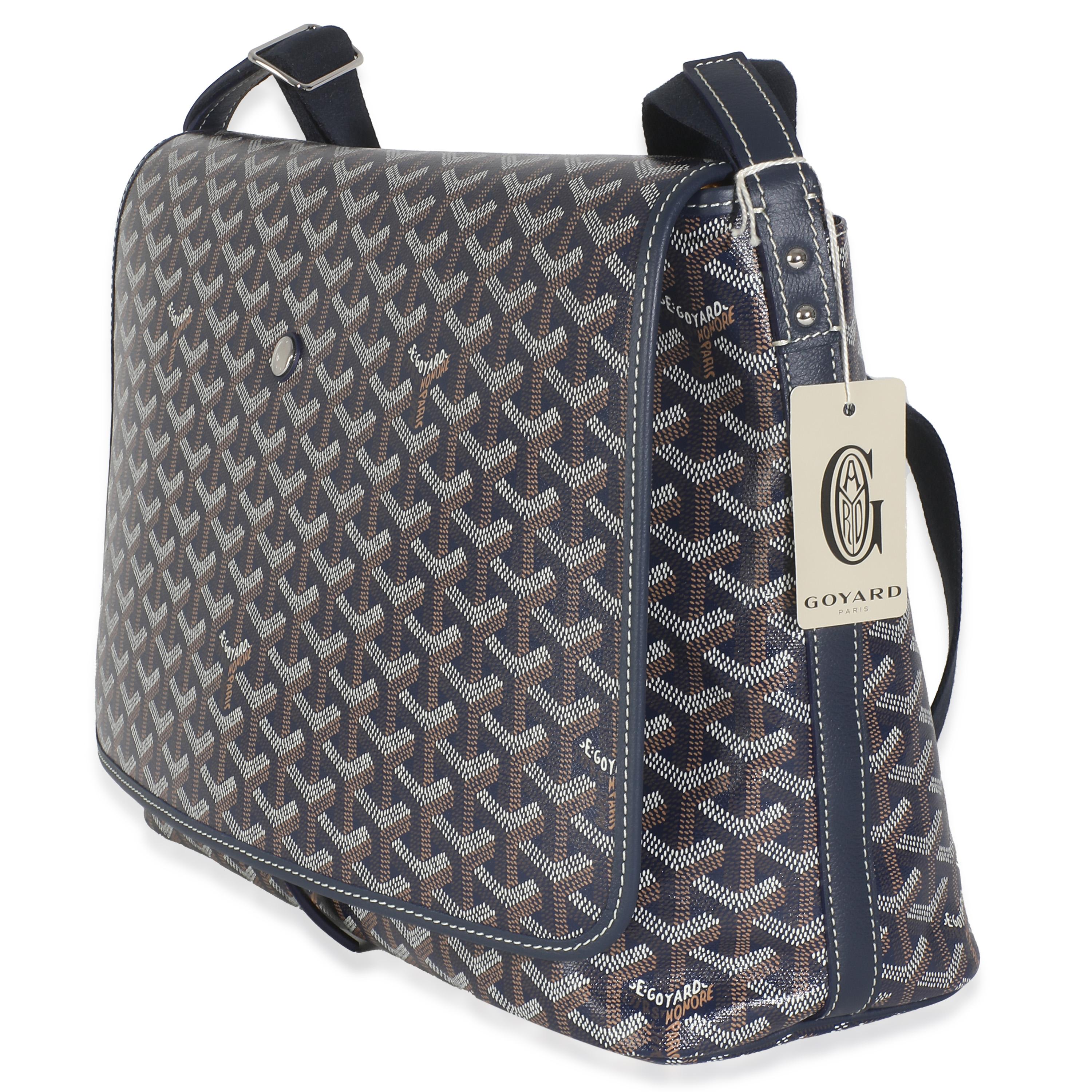 Goyard Navy Goyardine Canvas Capetien Messenger In Excellent Condition For Sale In New York, NY