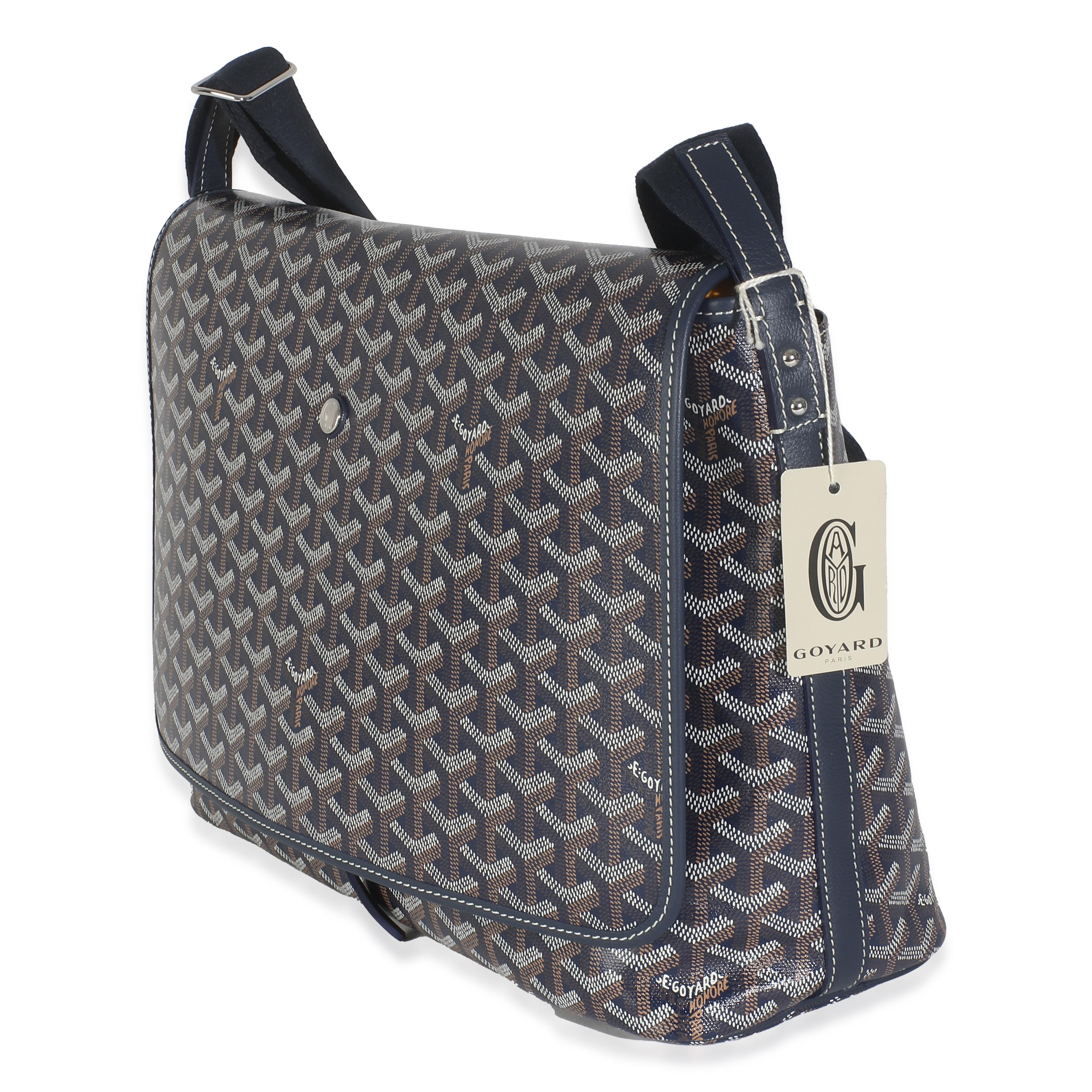 Women's or Men's Goyard Navy Goyardine Canvas Capetien Messenger For Sale