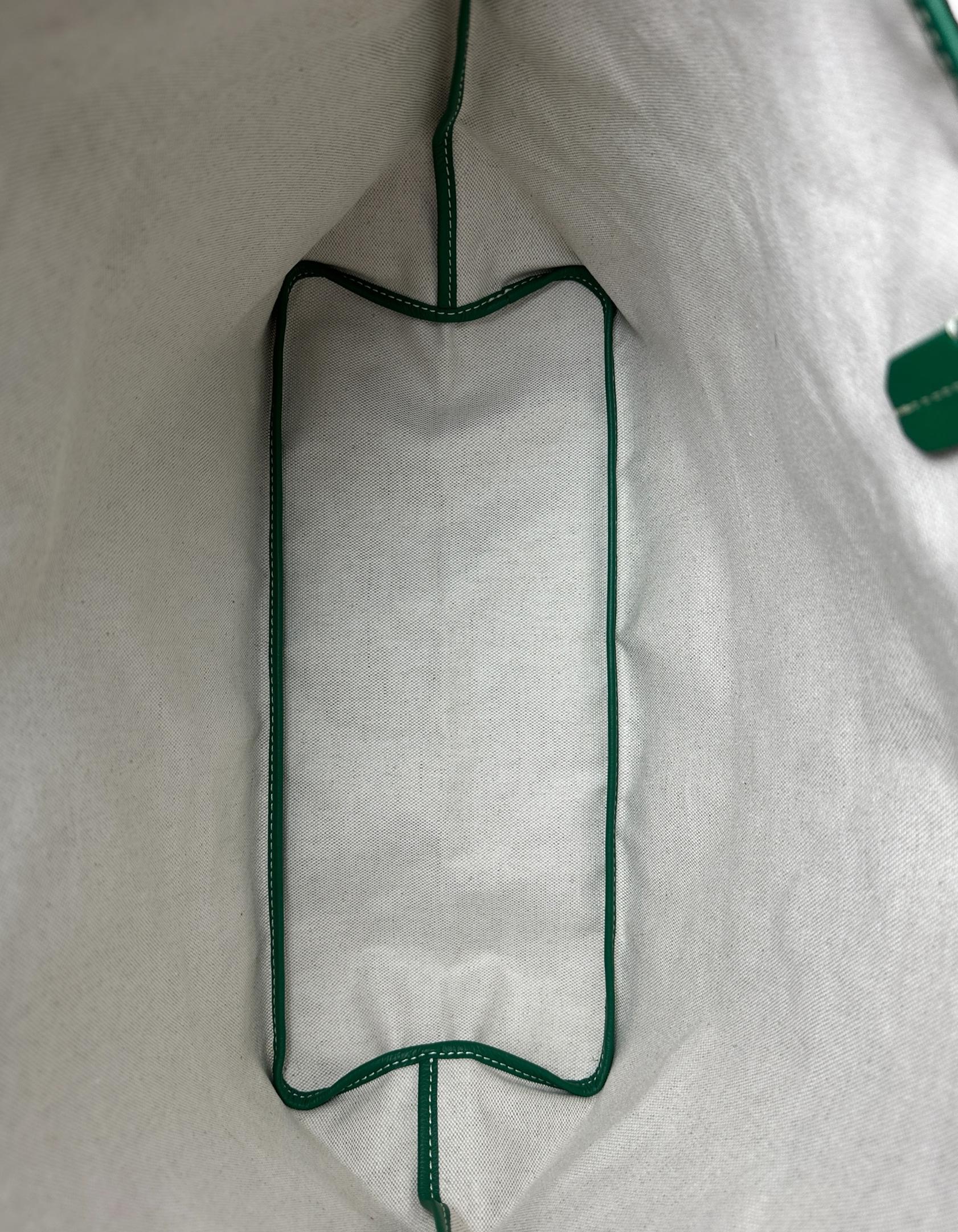 Goyard NWT Green Canvas Goyardine Saint Louis PM Tote Bag w/ Insert For Sale 3