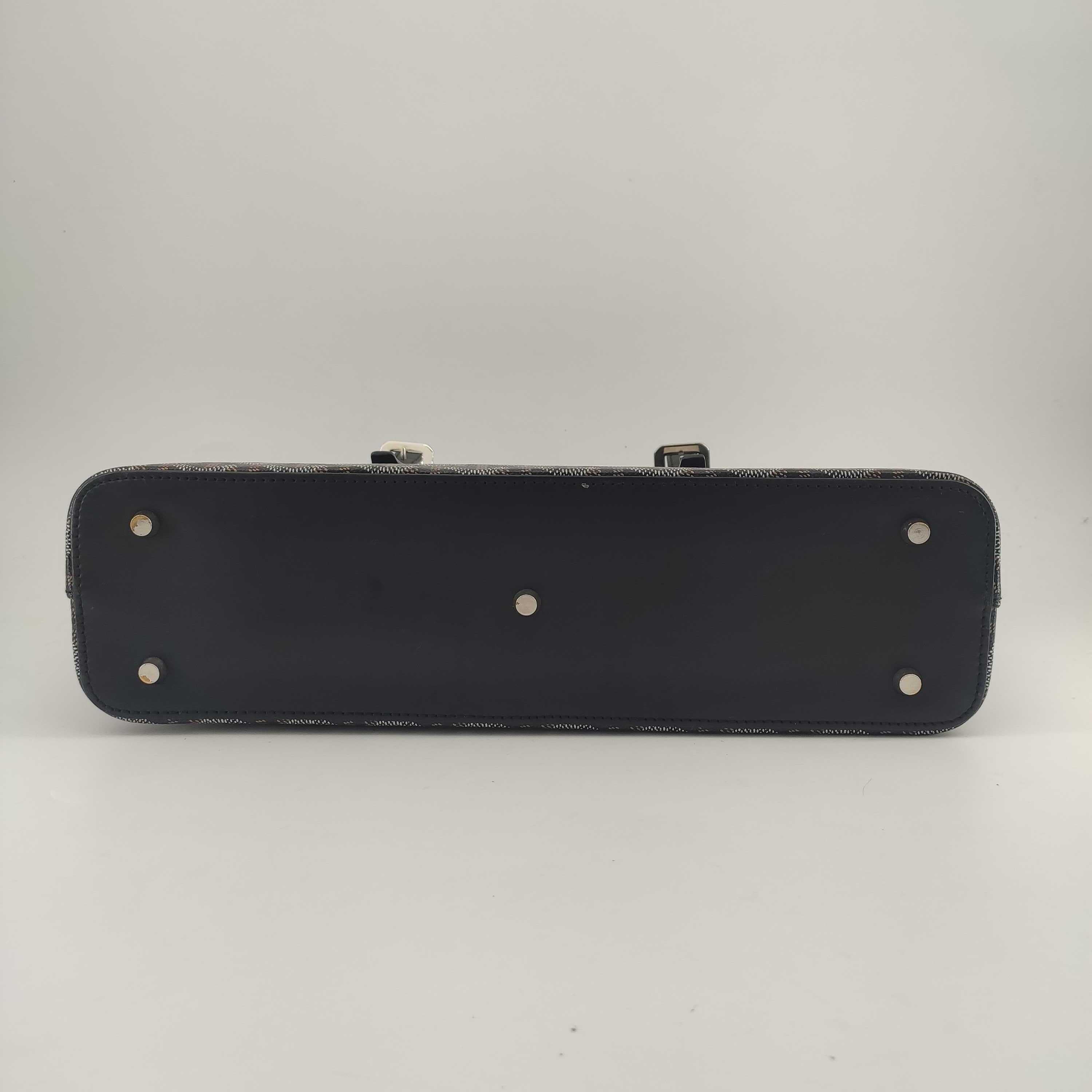 Women's GOYARD Okinawa Shoulder bag in Black Canvas