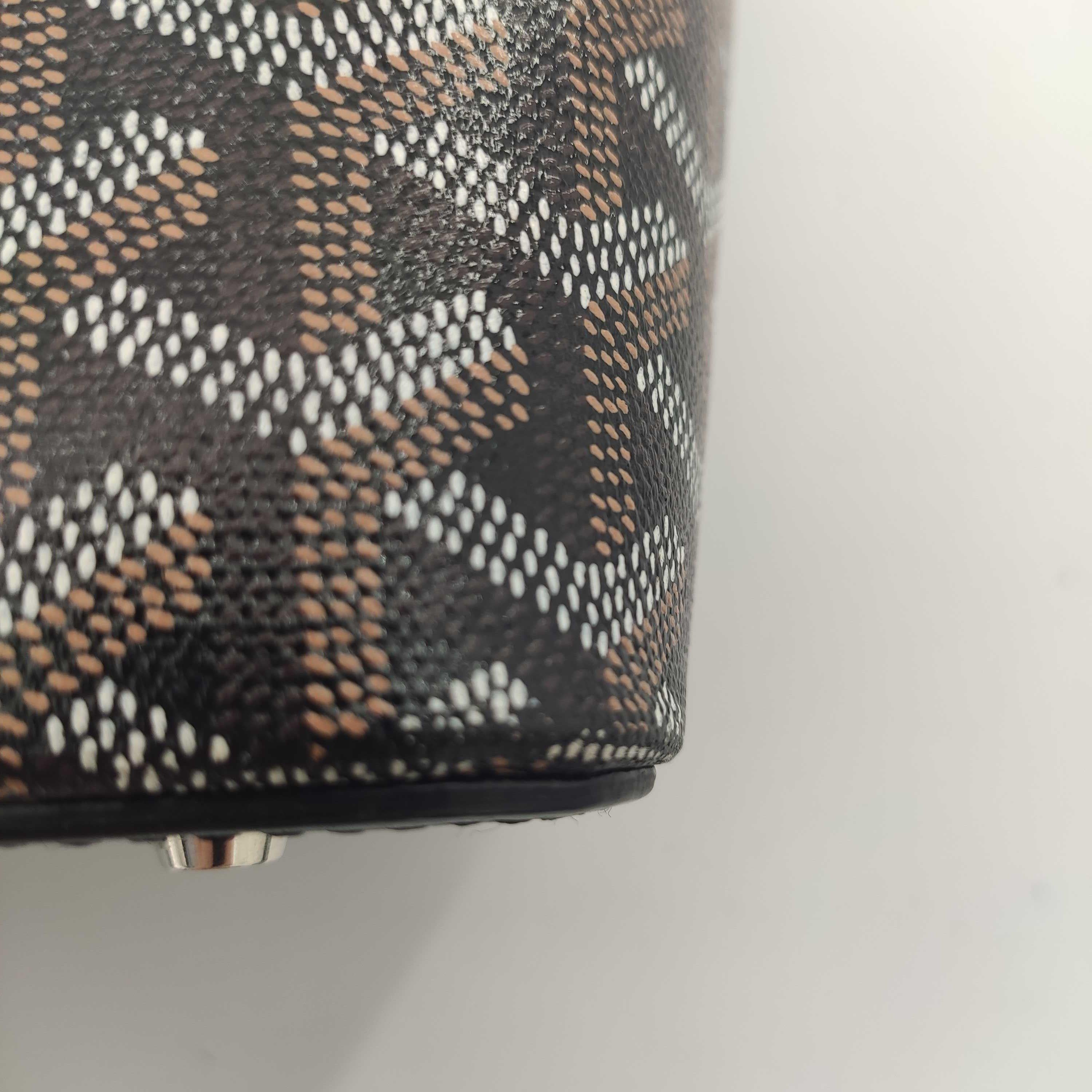 GOYARD Okinawa Shoulder bag in Black Canvas 4
