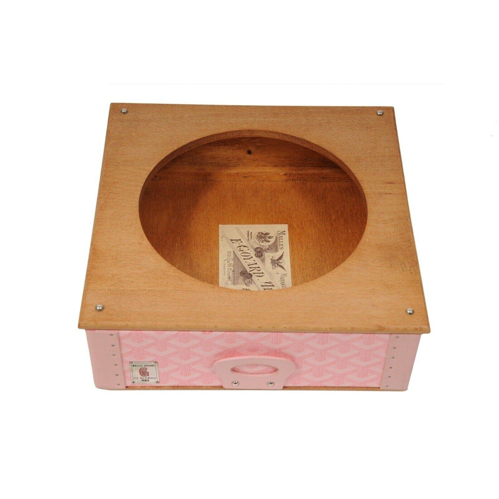 Women's or Men's Goyard Pink Edmond Singl Dog Cat Bowl Hard Sided Trunk Palladium Storage Display For Sale