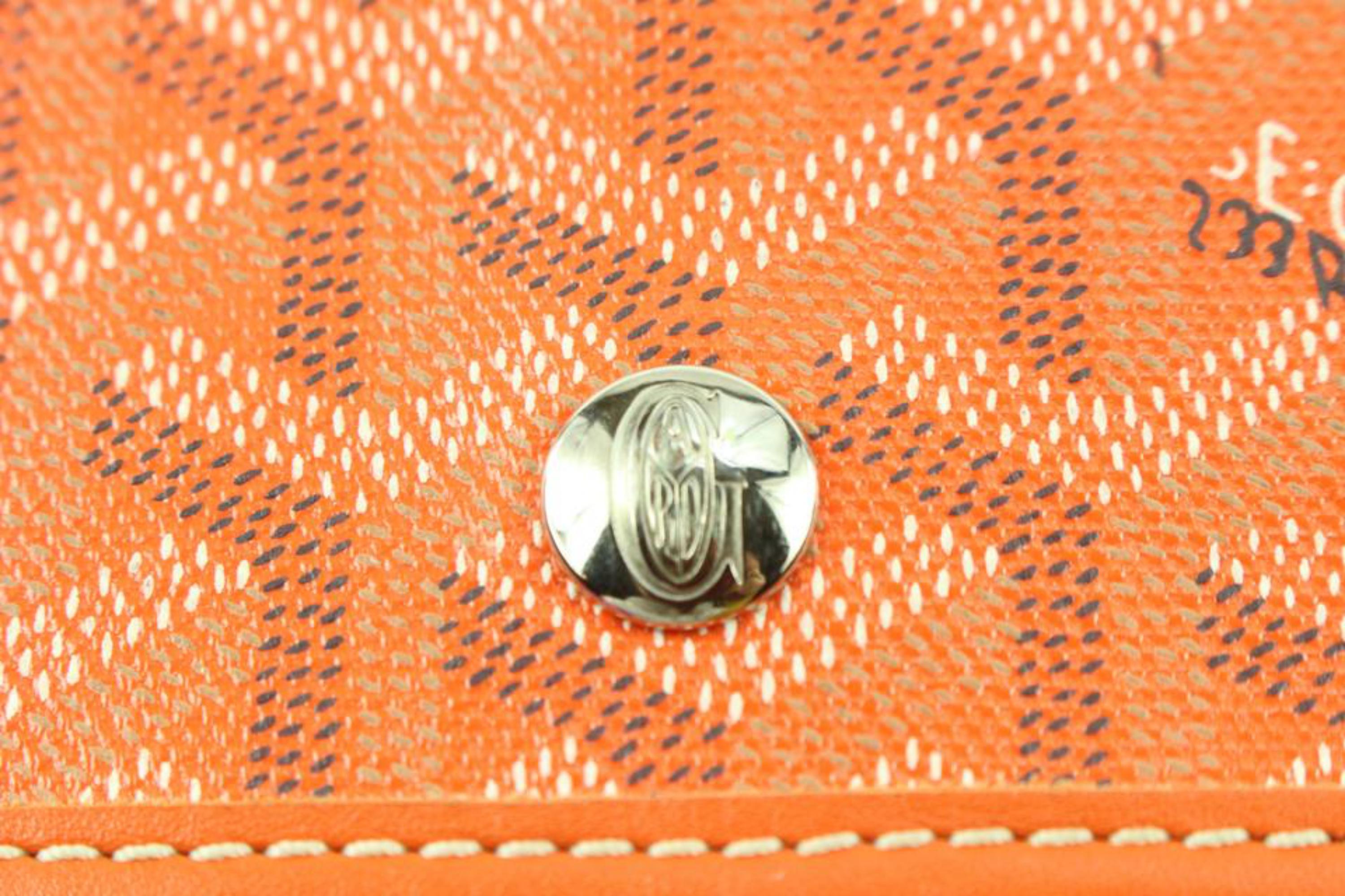 Goyard Rare Orange Chevron St Louis PM Tote with Pouch 118gy30
Date Code/Serial Number: SAR 120121
Made In: France
Measurements: Length:  18.5
