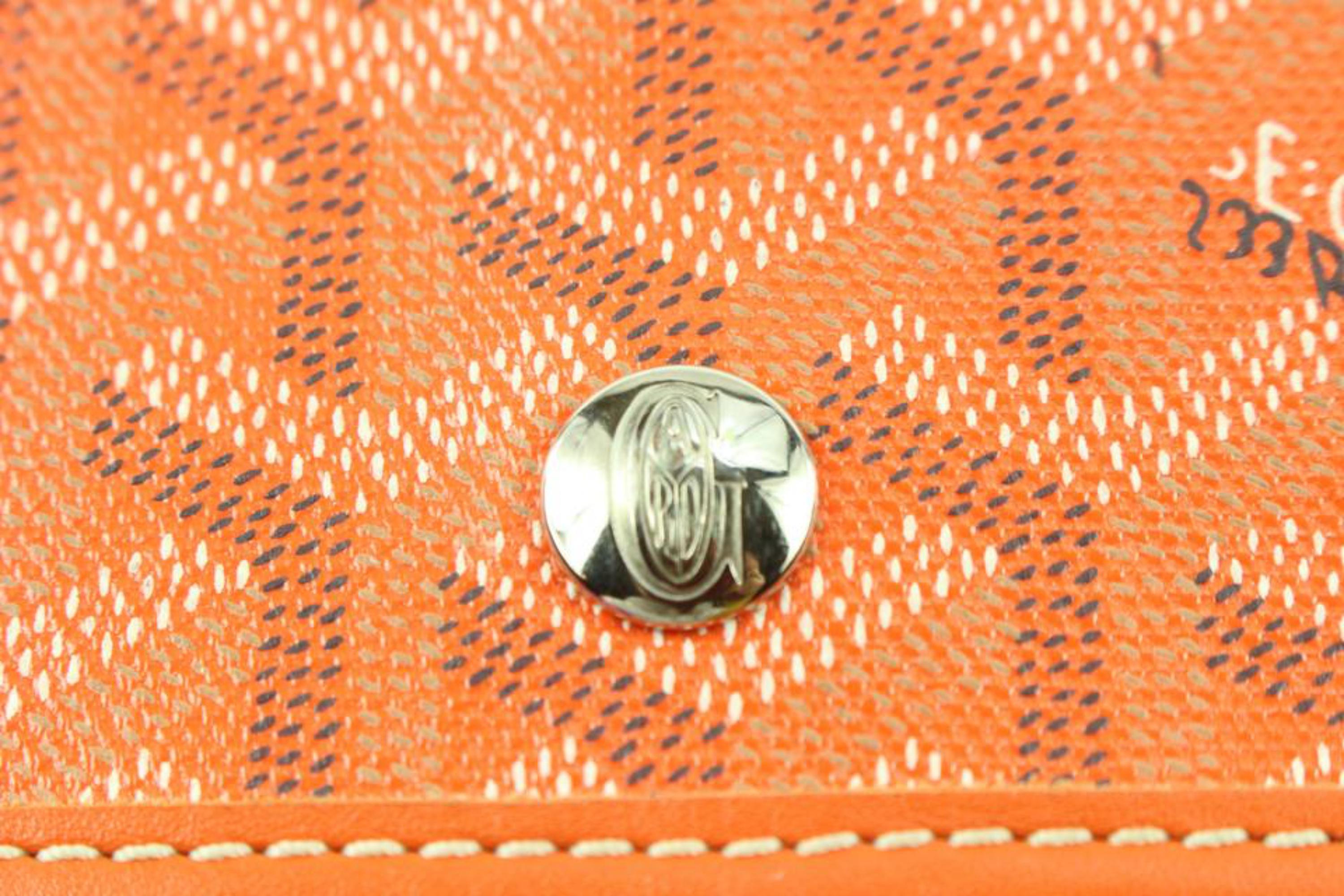 Goyard Rare Orange Chevron St Louis PM Tote with Pouch 118gy30
Date Code/Serial Number: SAR 120121
Made In: France
Measurements: Length:  18.5