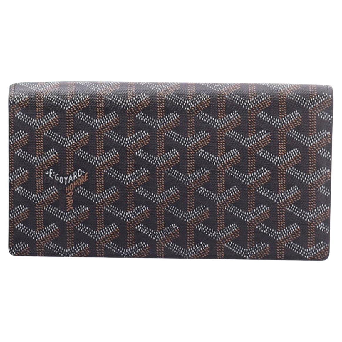 Goyard Richelieu long wallet is crafted of classic Goyardine Chevron coated For Sale