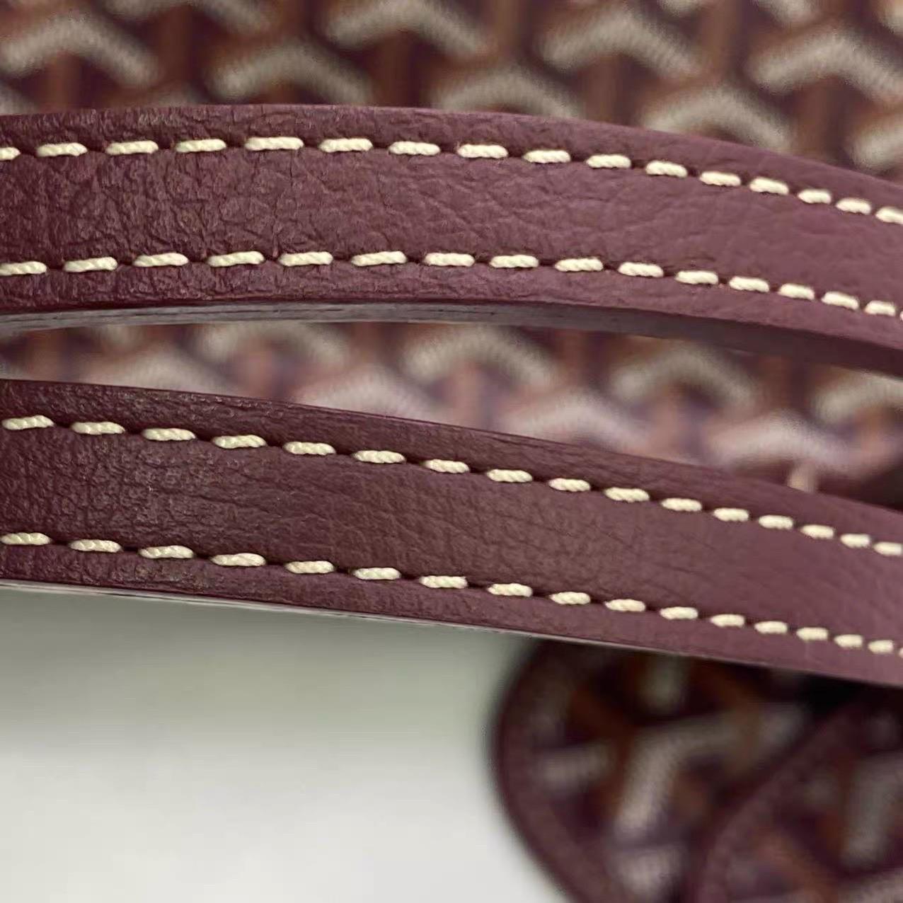 Goyard Saint Louis PM Medium Burgundy Goyardine Tote 2020 en vente 10