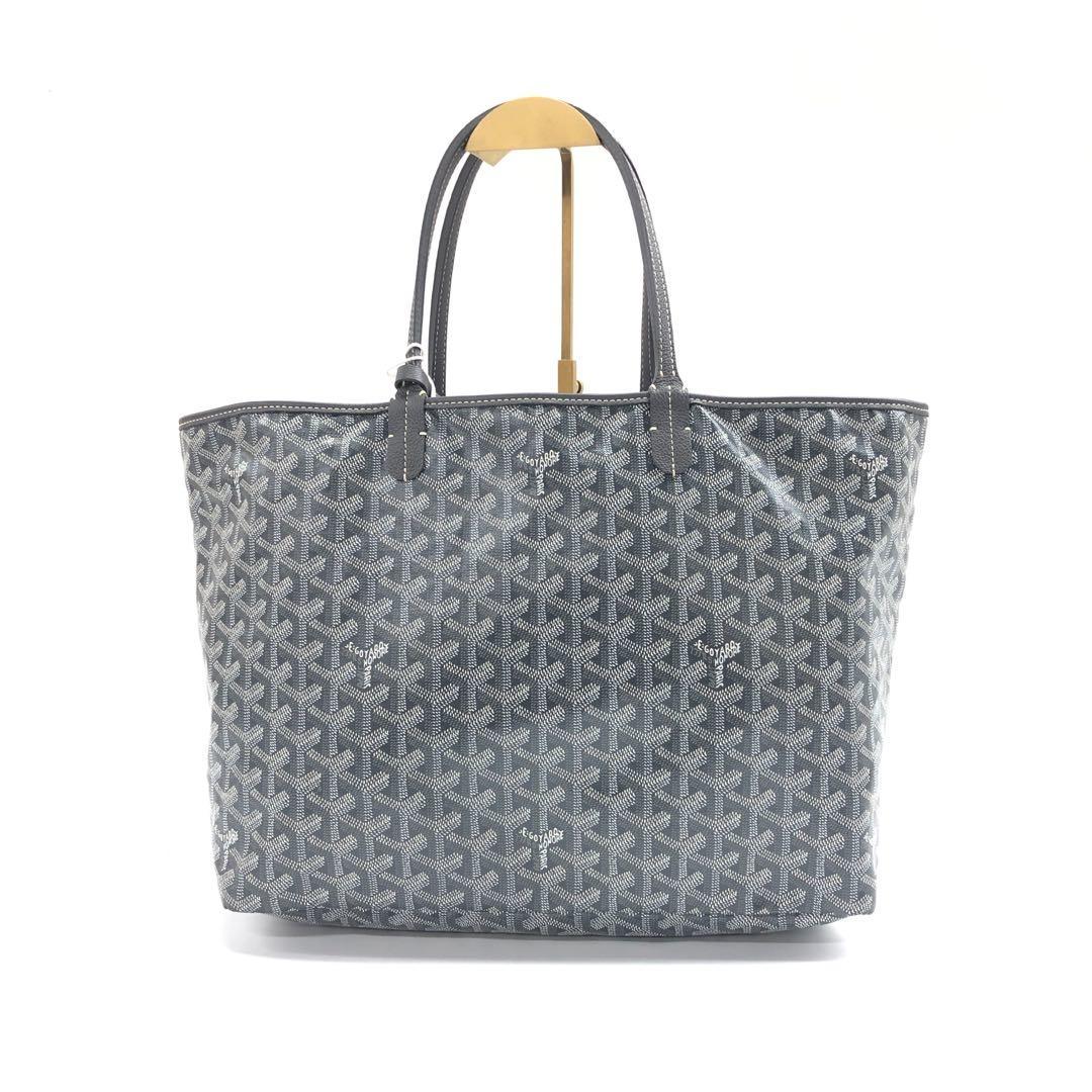 Goyard Saint Louis PM Tote Large Grey Goyardine Canvas 2023
Il s'agit de photos professionnelles du sac offert par Luxbags.
ÉTAT : très bon
Ce sac à main authentique est en très bon état et présente peu de signes d'usure à l'extérieur. Frottement