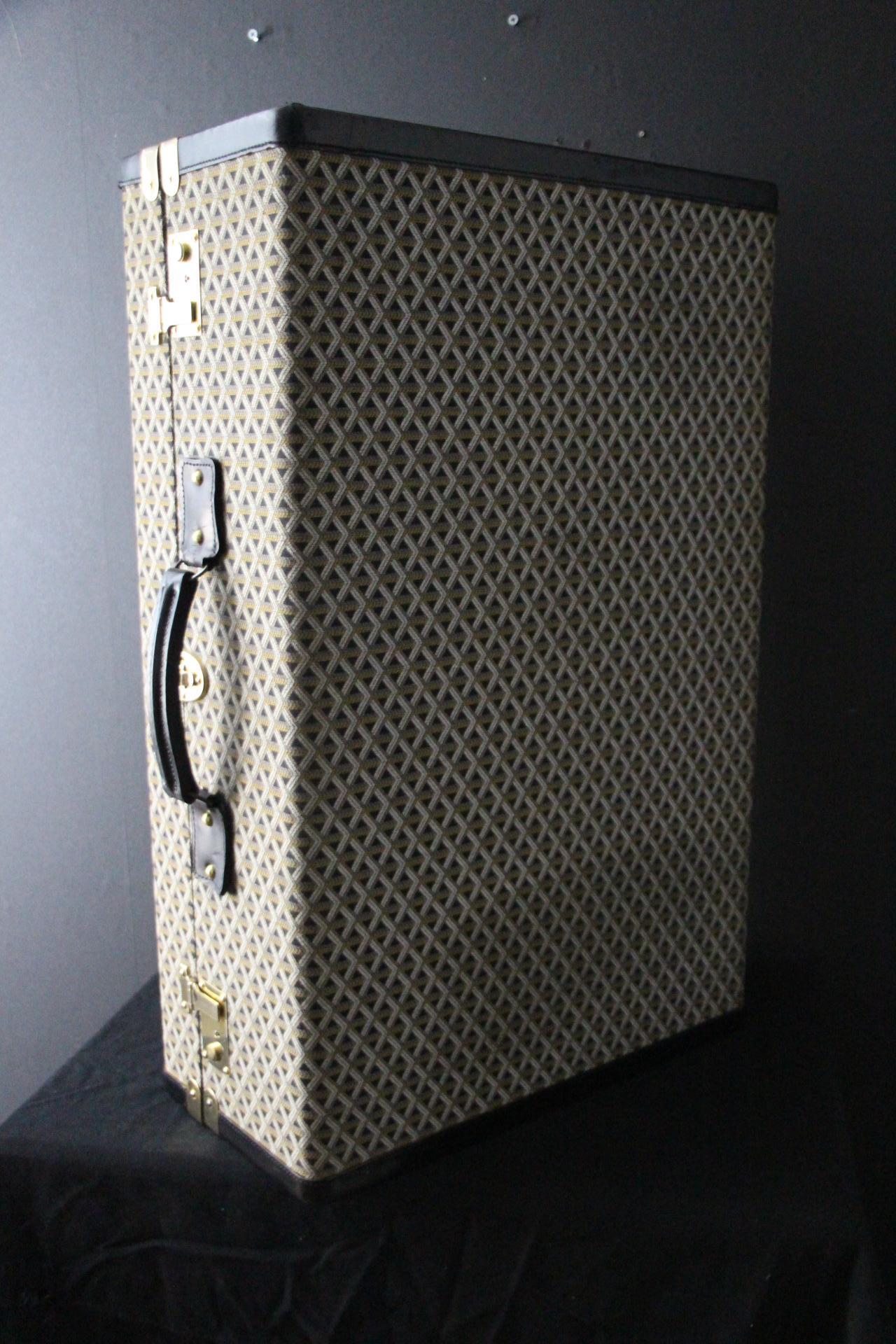 Baúl de vapor Goyard, Baúl Goyard de 80 cm en lona Chevron, Mesa baja Goyard en venta 11