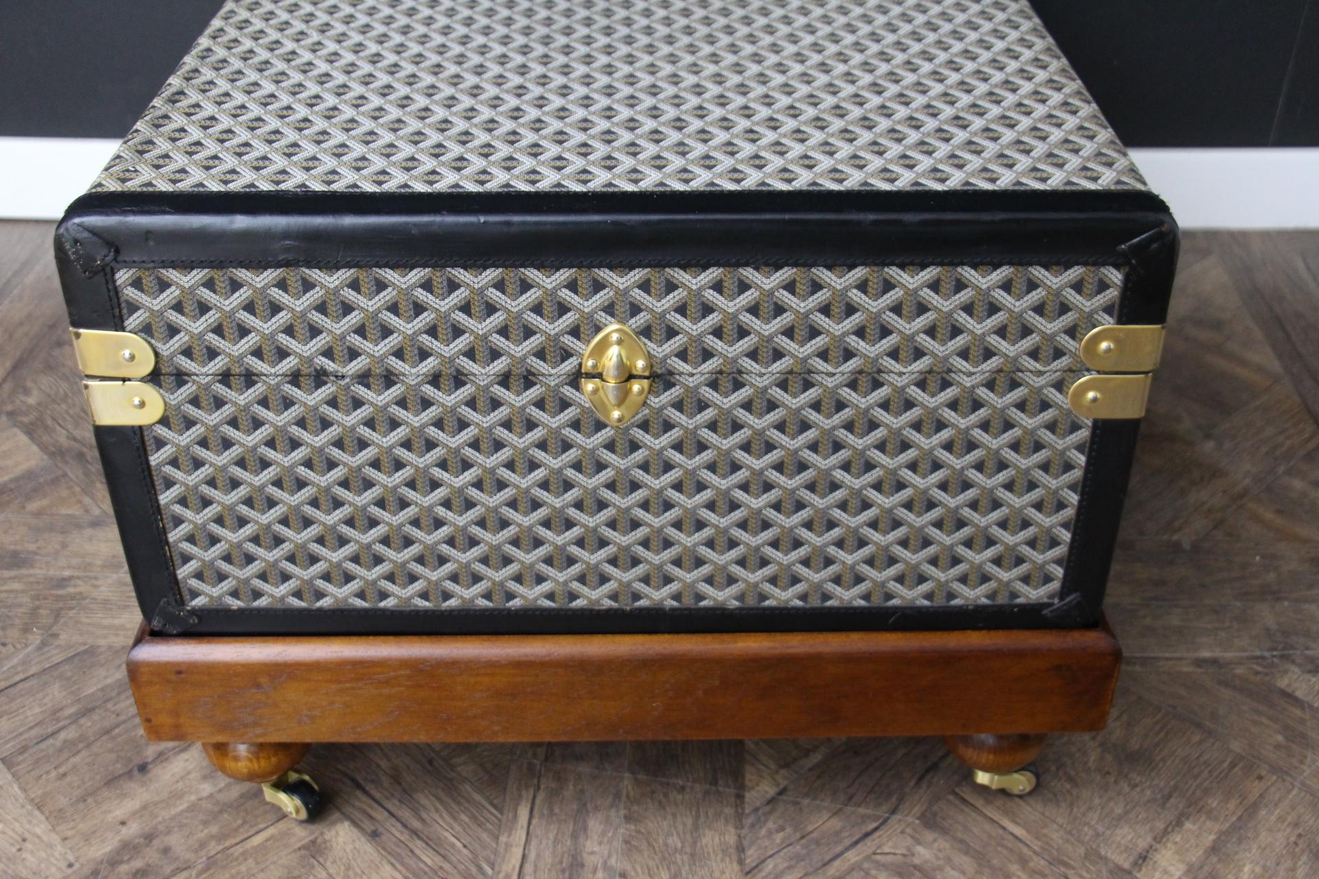Baúl de vapor Goyard, Baúl Goyard de 80 cm en lona Chevron, Mesa baja Goyard en venta 13