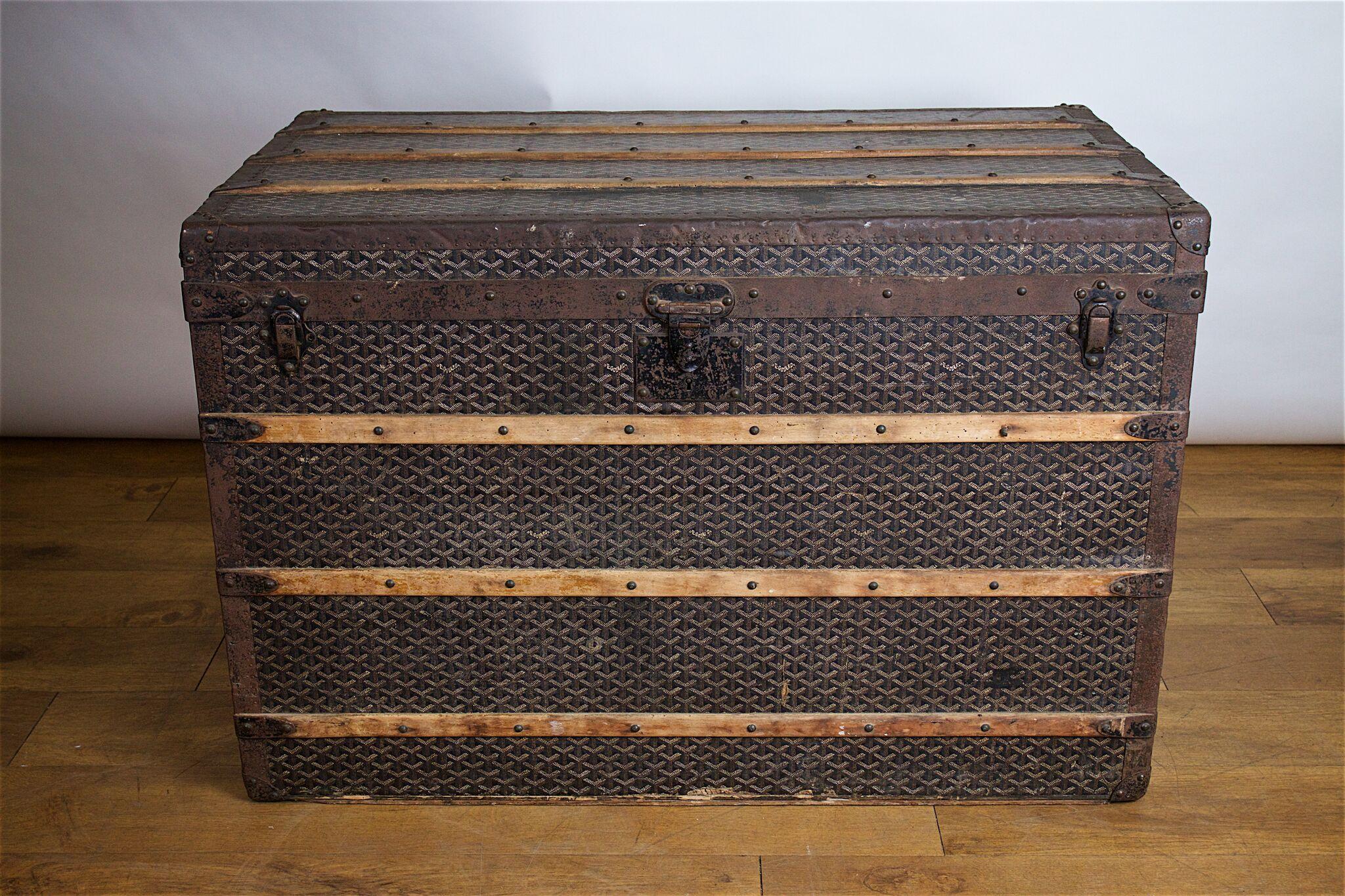 Early 20th century Goyard steamer trunk, complete with original interior carrying frame. Features distinctive Goyard chevron pattern.