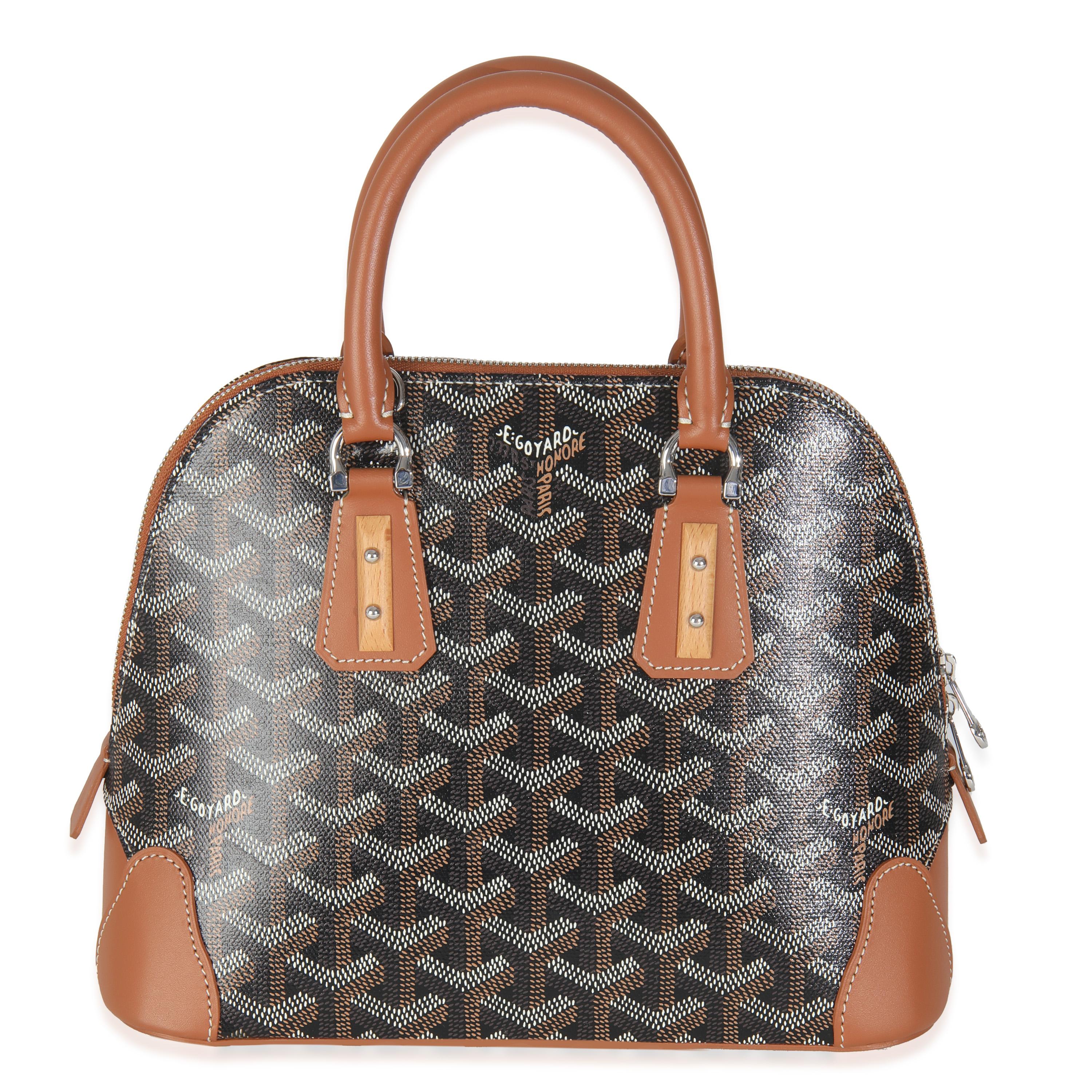 Auflistung Titel: Goyard Tan Schwarz Goyardine Canvas Mini Vendome
SKU: 146135
Zustand: Gebraucht 
Beschreibung des Zustands: Goyard's charakteristisches Goyardine-Muster hat die Luxusmode-Szene still und leise erobert. Die Traditionsmarke Goyard