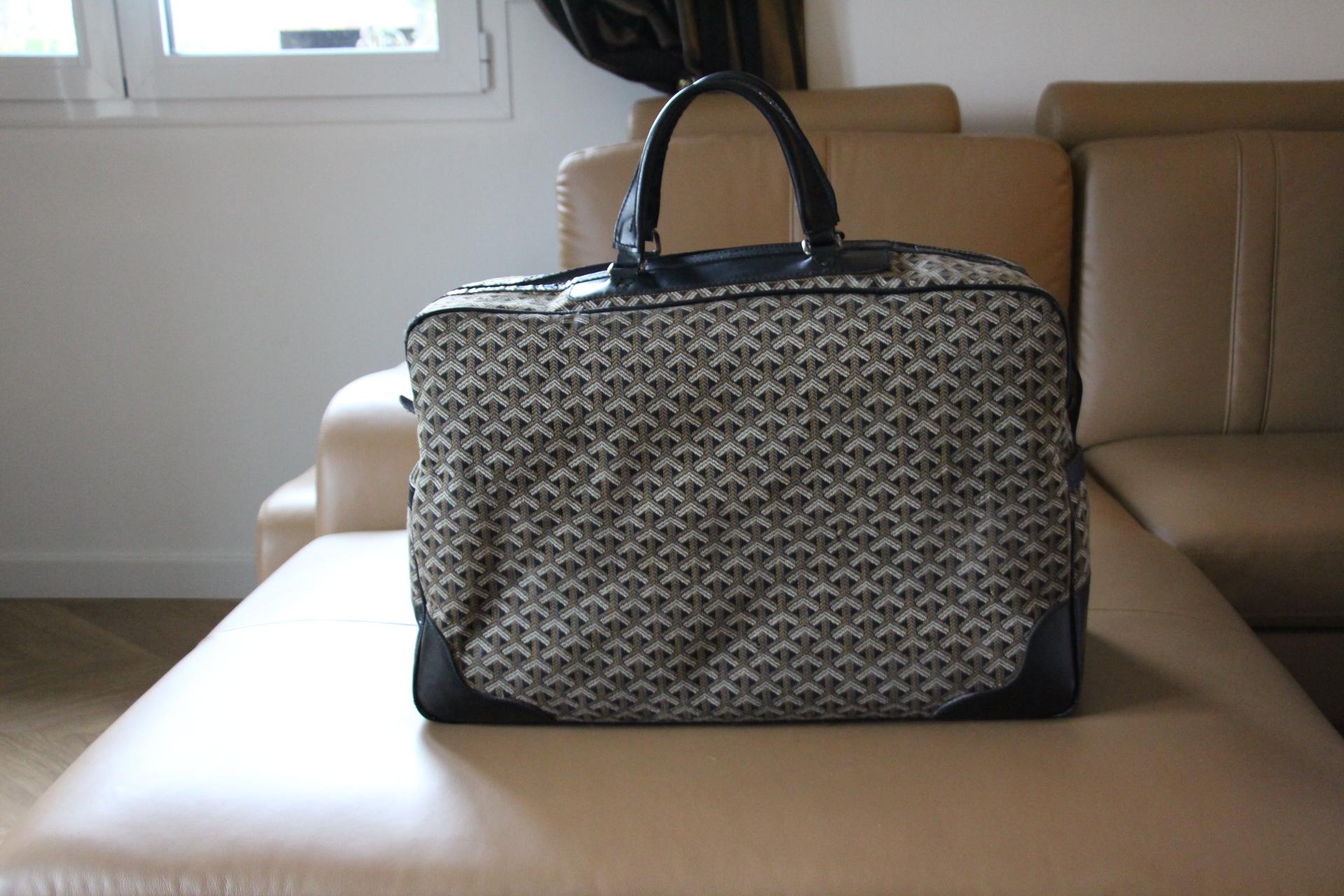 Goyard Travel Bag in Chevrons Woven Canvas, Large Goyard Bag In Good Condition For Sale In Saint-ouen, FR