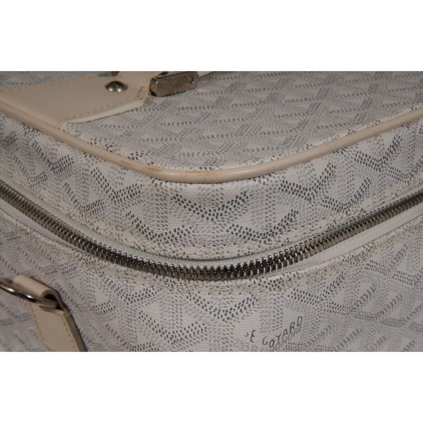 Goyard Vintage 2000's Y2k Blanco Vanity Train Case Canvas Crossbody Bolsa de viaje en venta 8