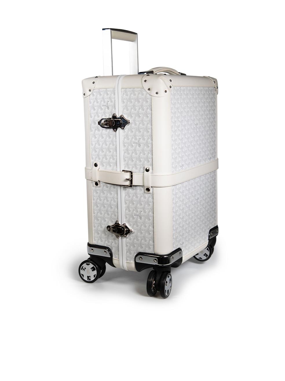 CONDITION is Very good. Minimal wear use of the suitcase is evident, there is mild discolouration in the suitcase lining. There are light scratches on the hardware details including the panel on the top roller handle. The leather trimming has minor