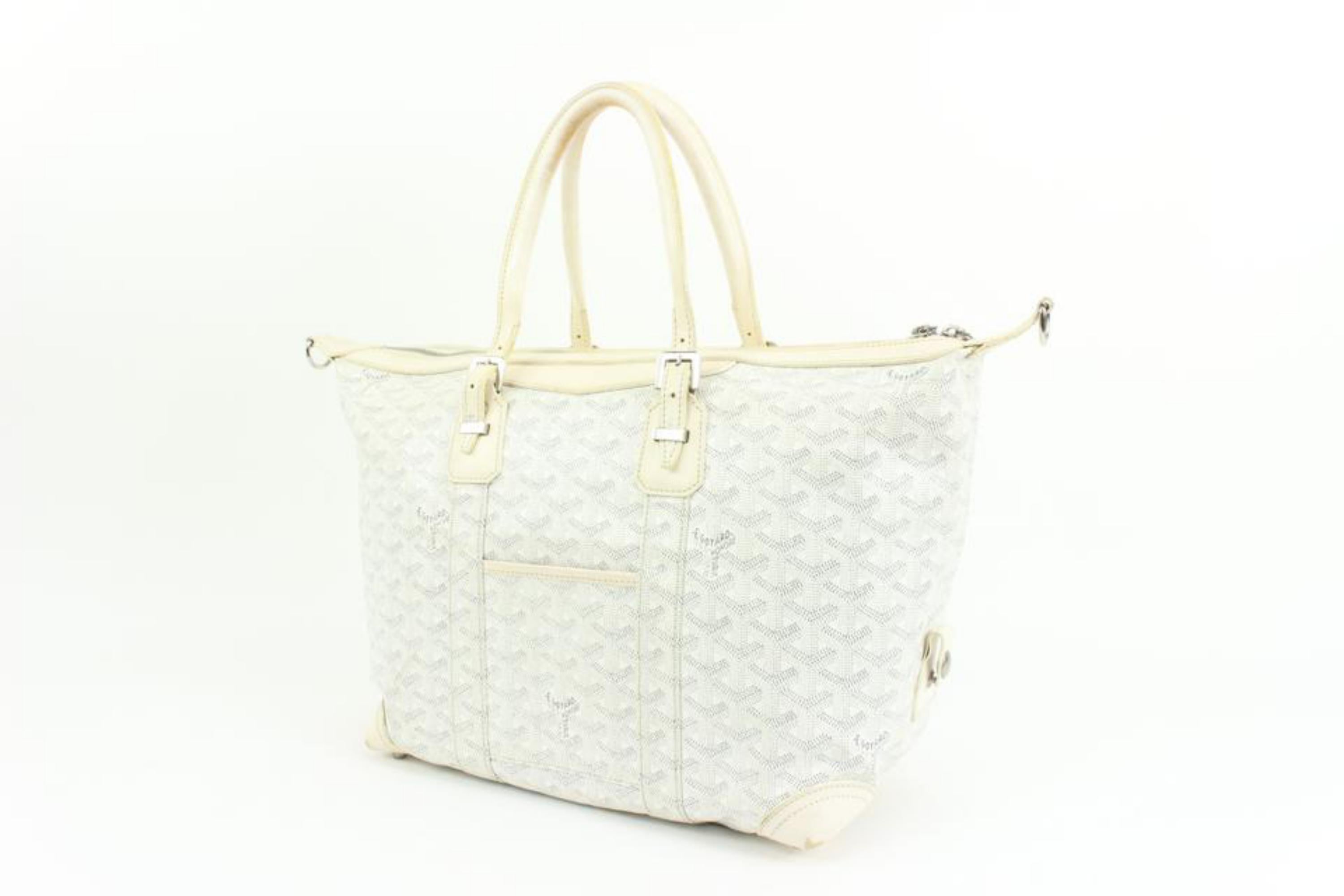 Goyard White Chevron Boeing 30 Boston Bag 81gy328s
Date Code/Serial Number: BAE0200907
Made In: France
Measurements: Length:  16