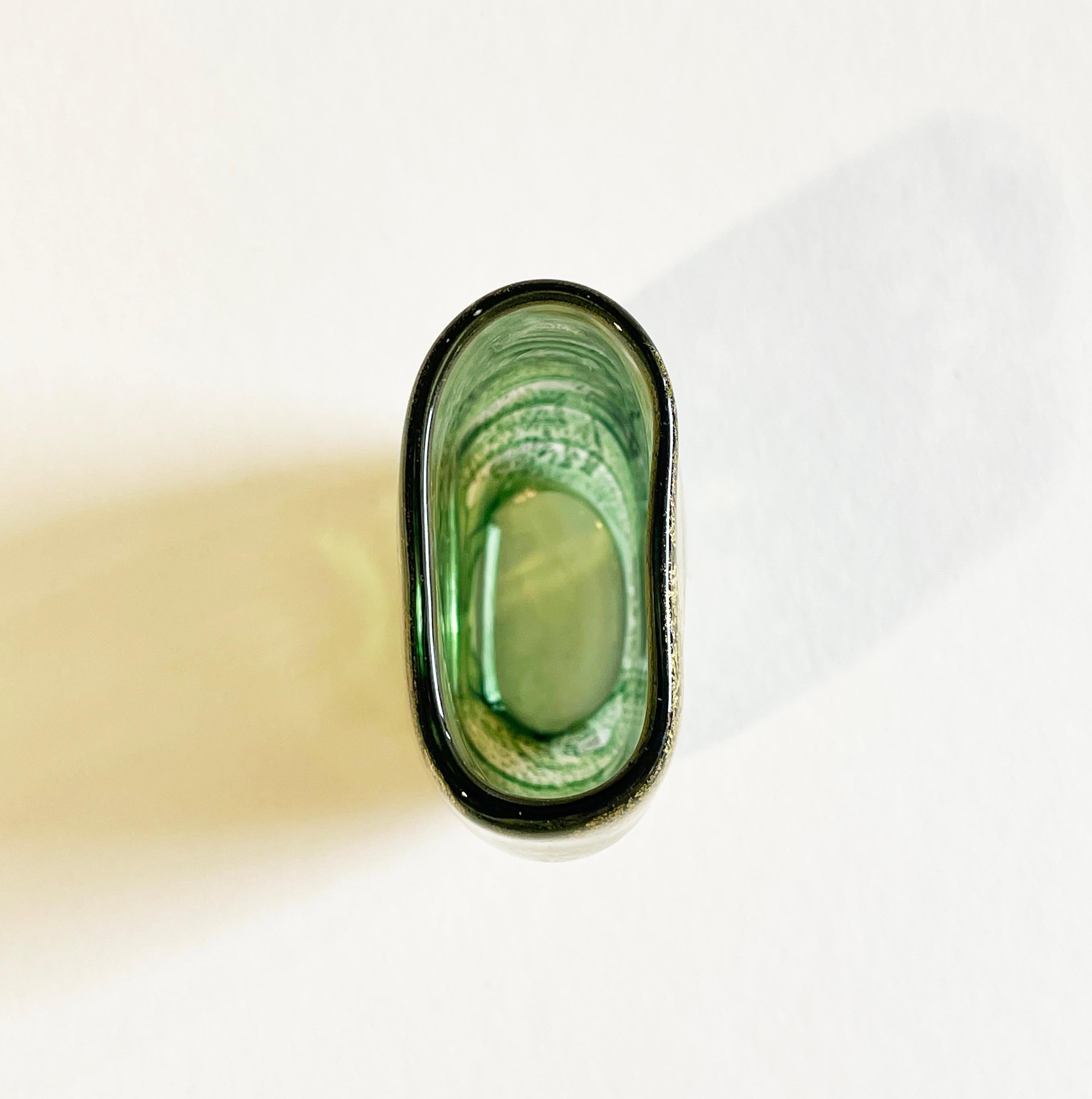 Gozo Maltese Green & Gold Leaf Glass Vase by Michael Harris, 1980s, Italy In Good Condition In Andernach, DE