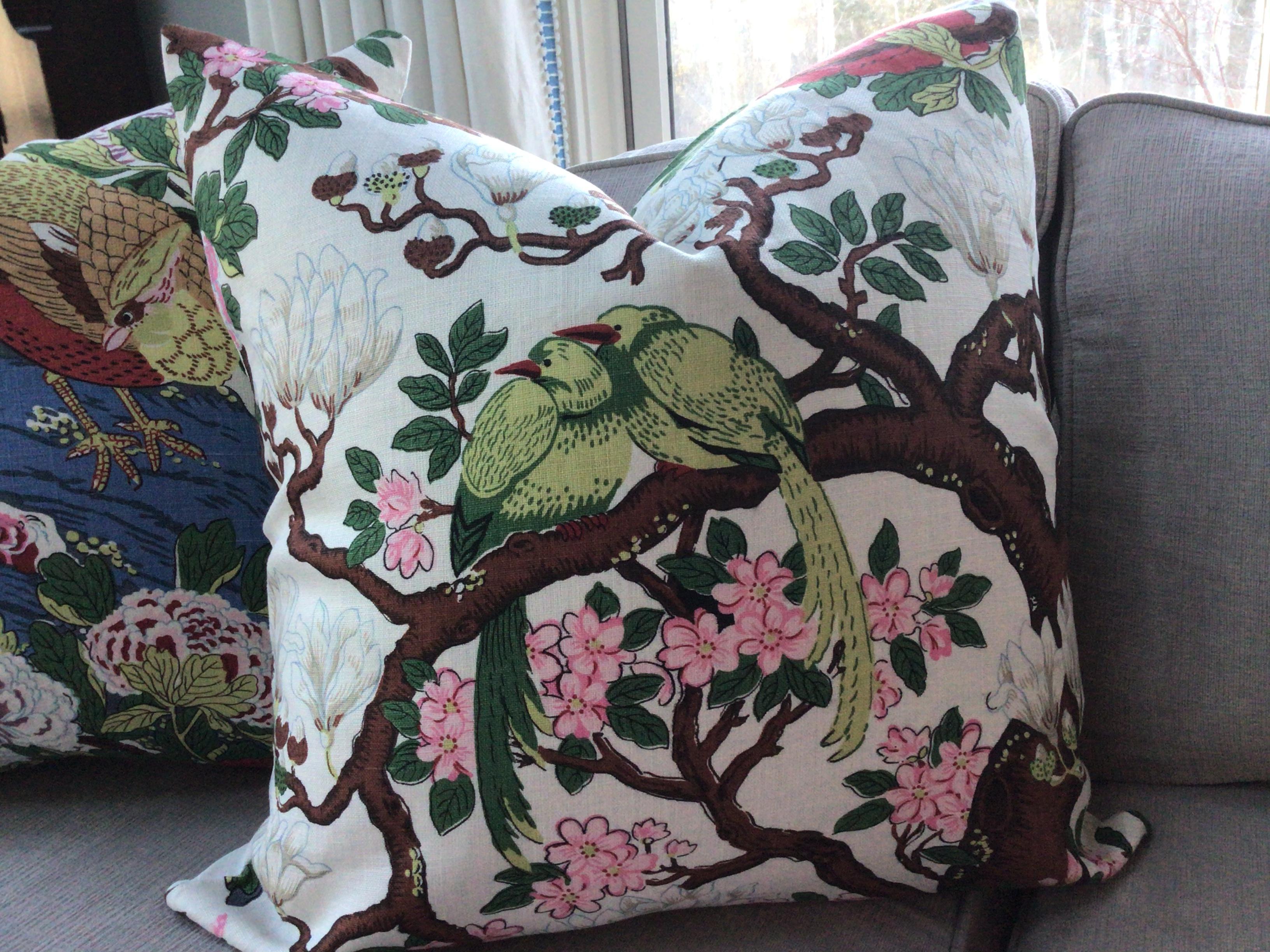 From inimitable design house,GP and J Baker, comes one of their most iconic prints. “Rockbird” is a large scale linen with VIBRANT shades of blue, lime green, red, and pink on an ivory background. Birds and flowers just beautiful.
This listing is