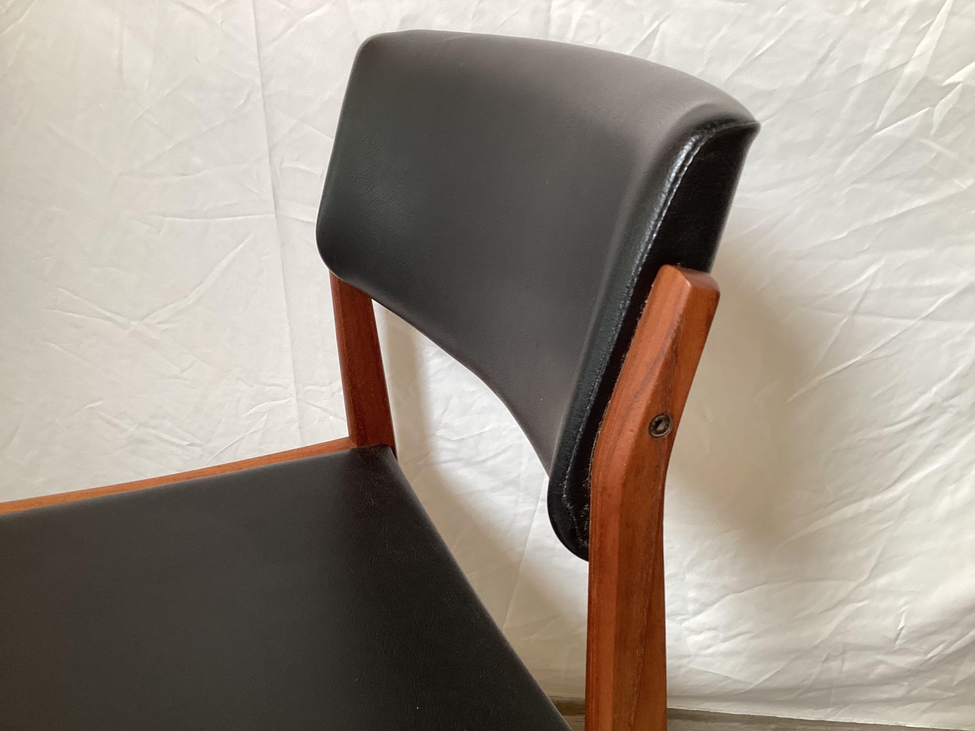 Gq In Excellent Condition For Sale In Lambertville, NJ