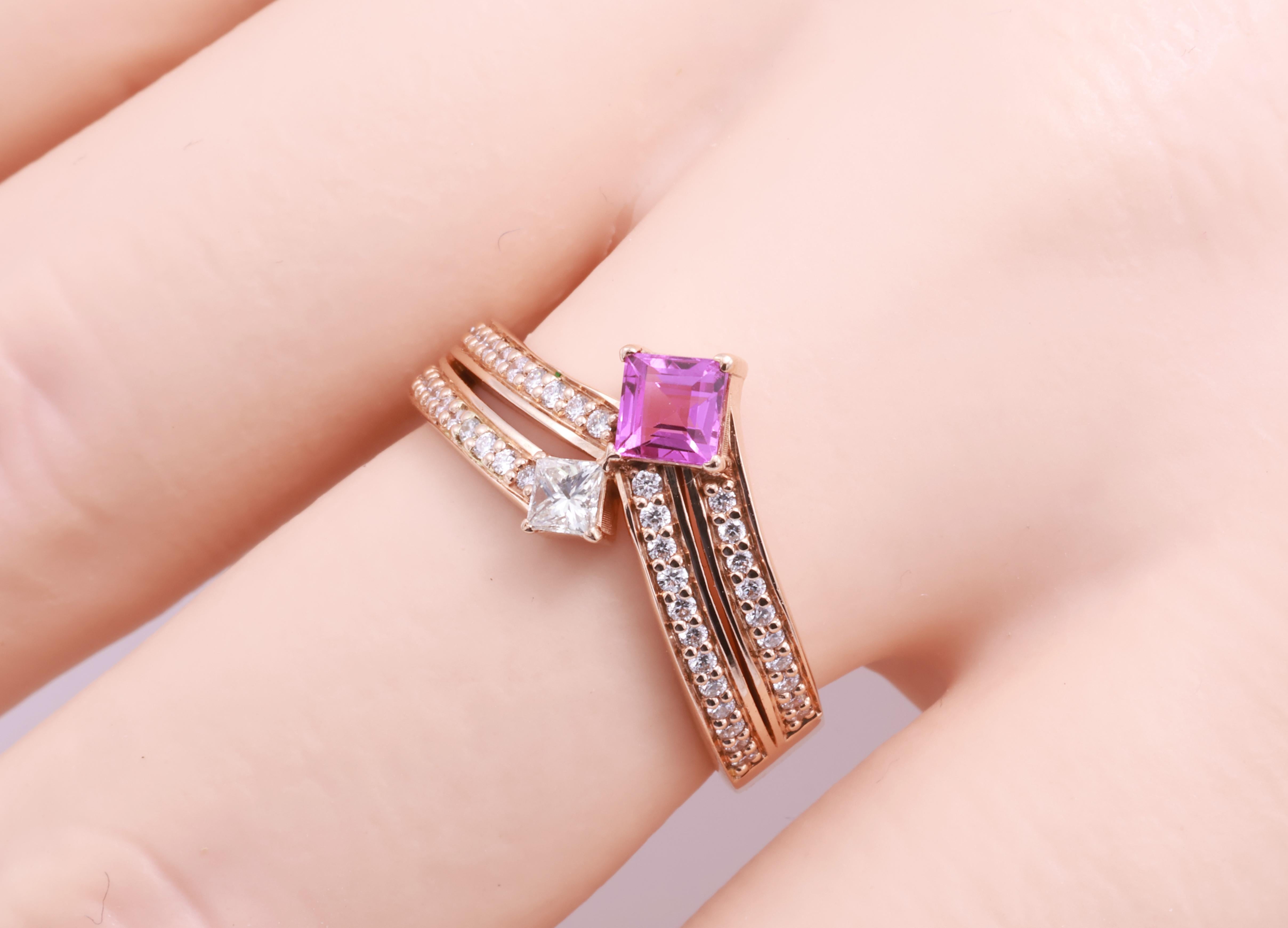 Anello con Diamante Principessa con Zaffiro Rosa Purpureo Naturale certificato GRA da 0,41 Carati in vendita 7