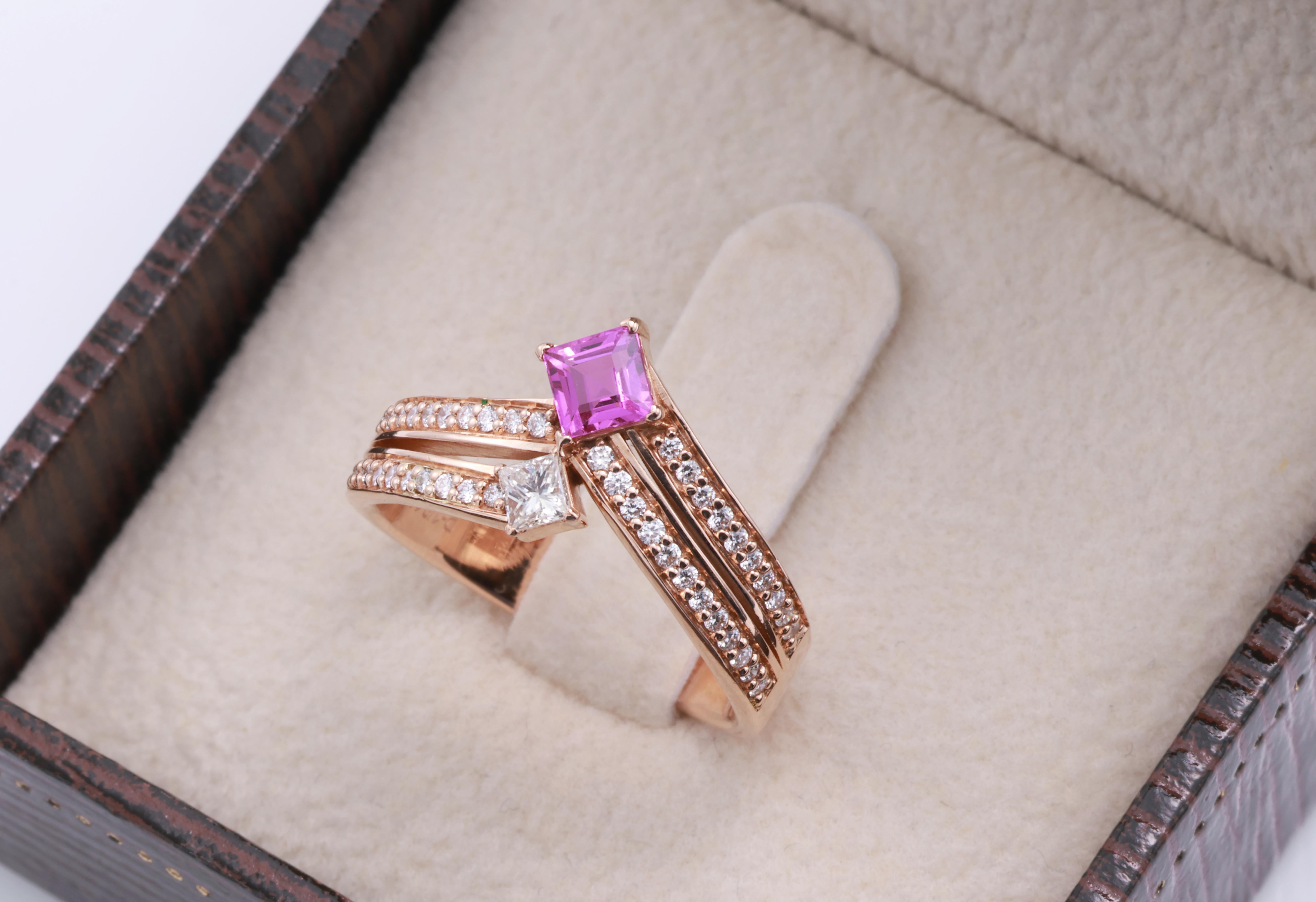 da uomo o donna Anello con Diamante Principessa con Zaffiro Rosa Purpureo Naturale certificato GRA da 0,41 Carati in vendita