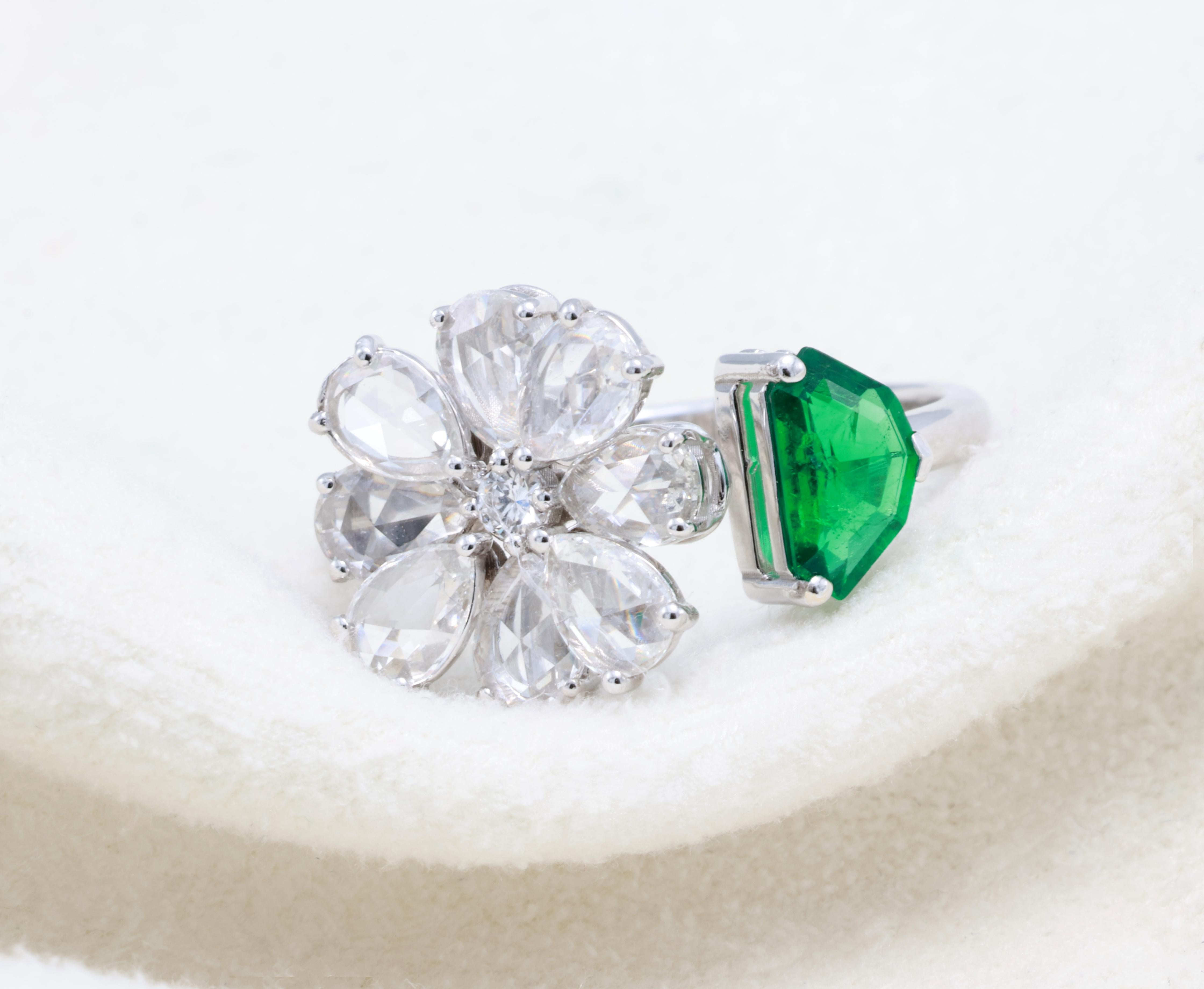 GRA Certified 0.46 Carat Natural Vivid Green Sapphire Emerald Diamond Ring (Bague saphir émeraude diamant) en vente 4