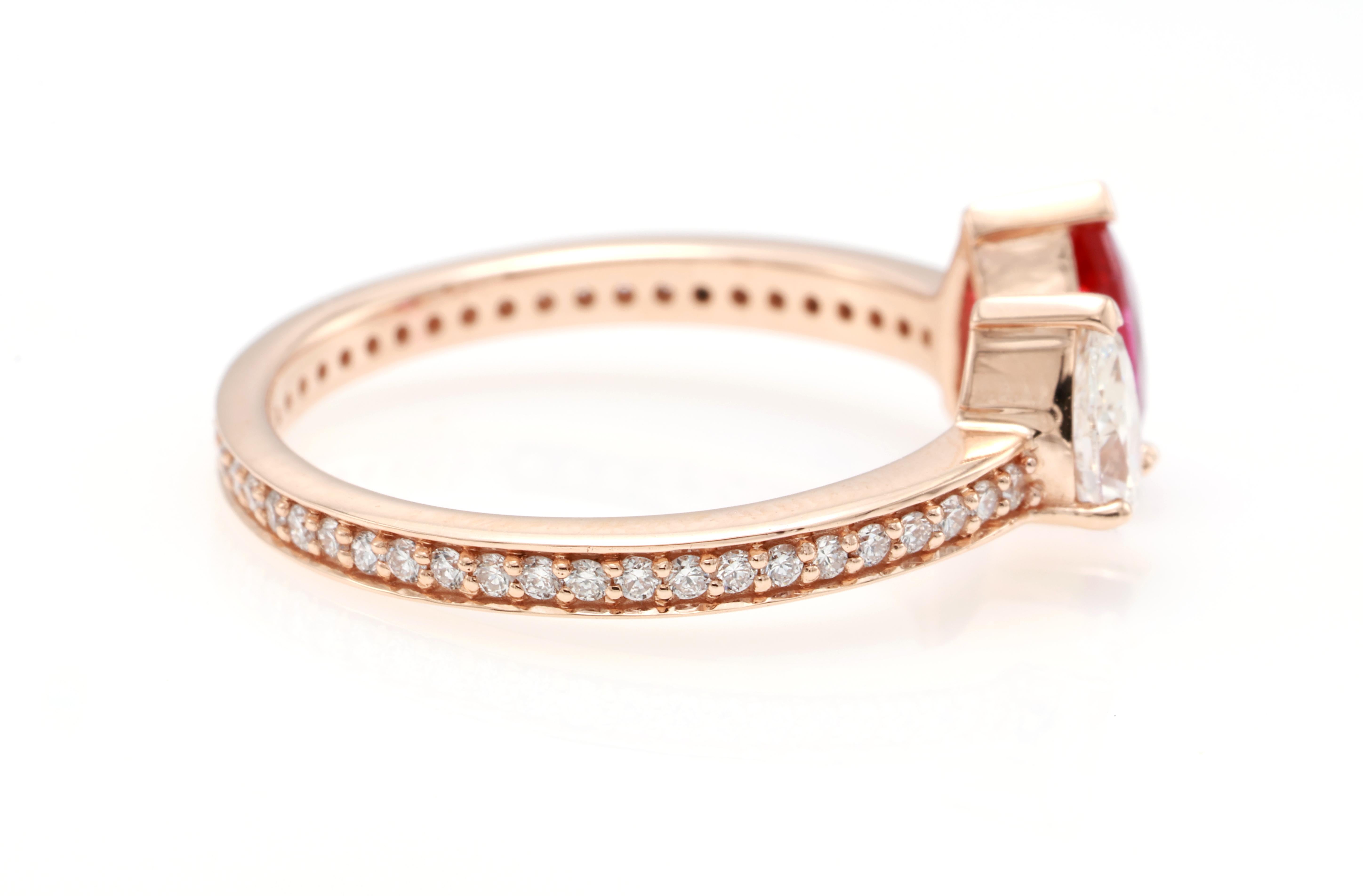 GRA-zertifizierter 0,70 Karat natürlicher lila-roter Rubin-Diamantenring im Angebot 4