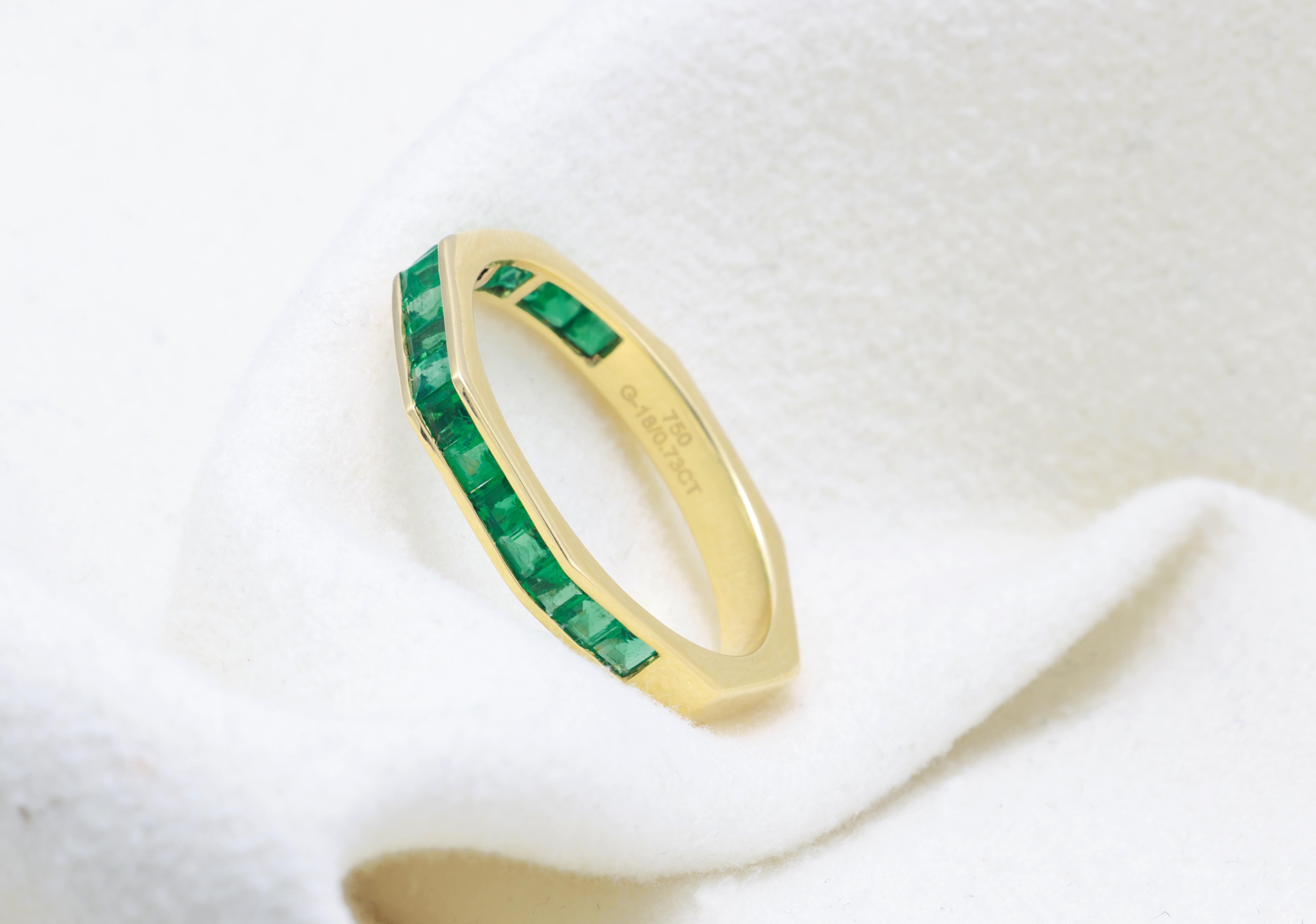 GRA Certified 0.85 Carat Natural Vivid Green Sapphire Emerald Diamond Ring (Bague saphir émeraude diamant) en vente 3