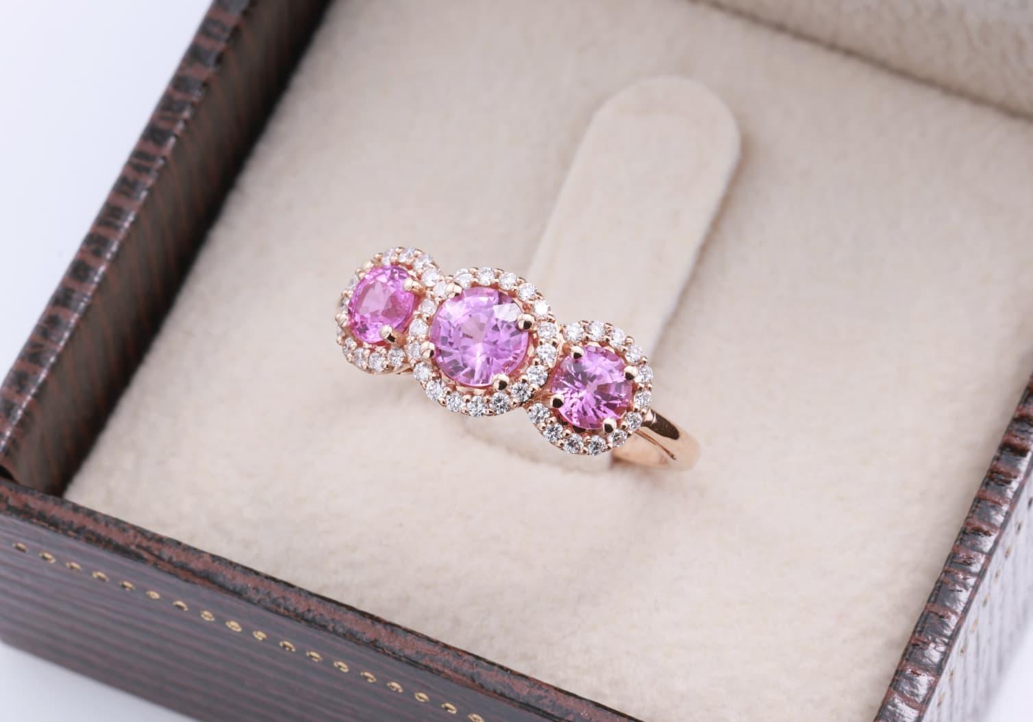 Round Cut GRA Certified 1.30 Carat Natural Madagascar Pink Sapphire Round Diamond Ring For Sale
