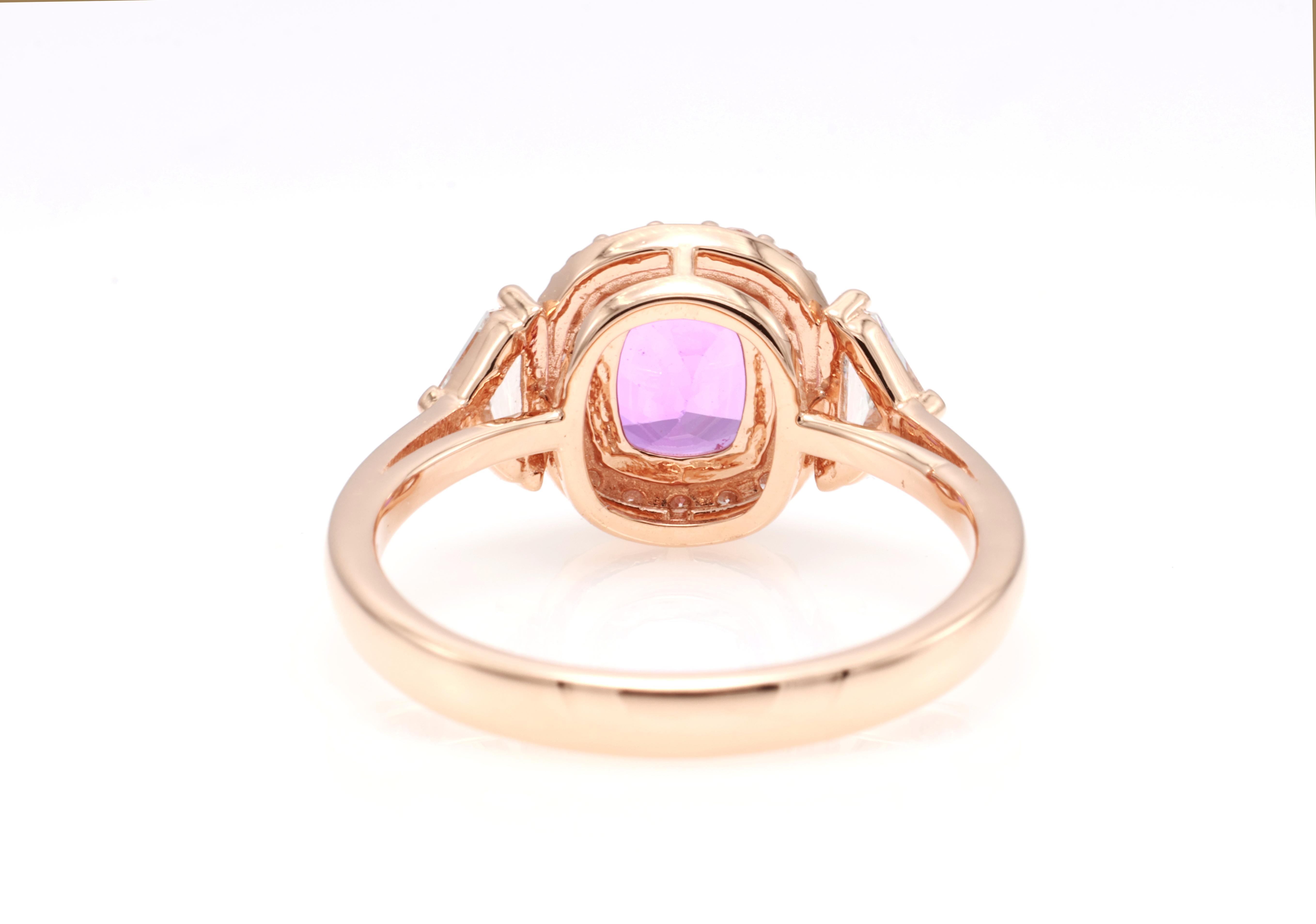 GRA-zertifizierter 1,34 Karat natürlicher Pink Saphir Cushion Diamantring im Angebot 1