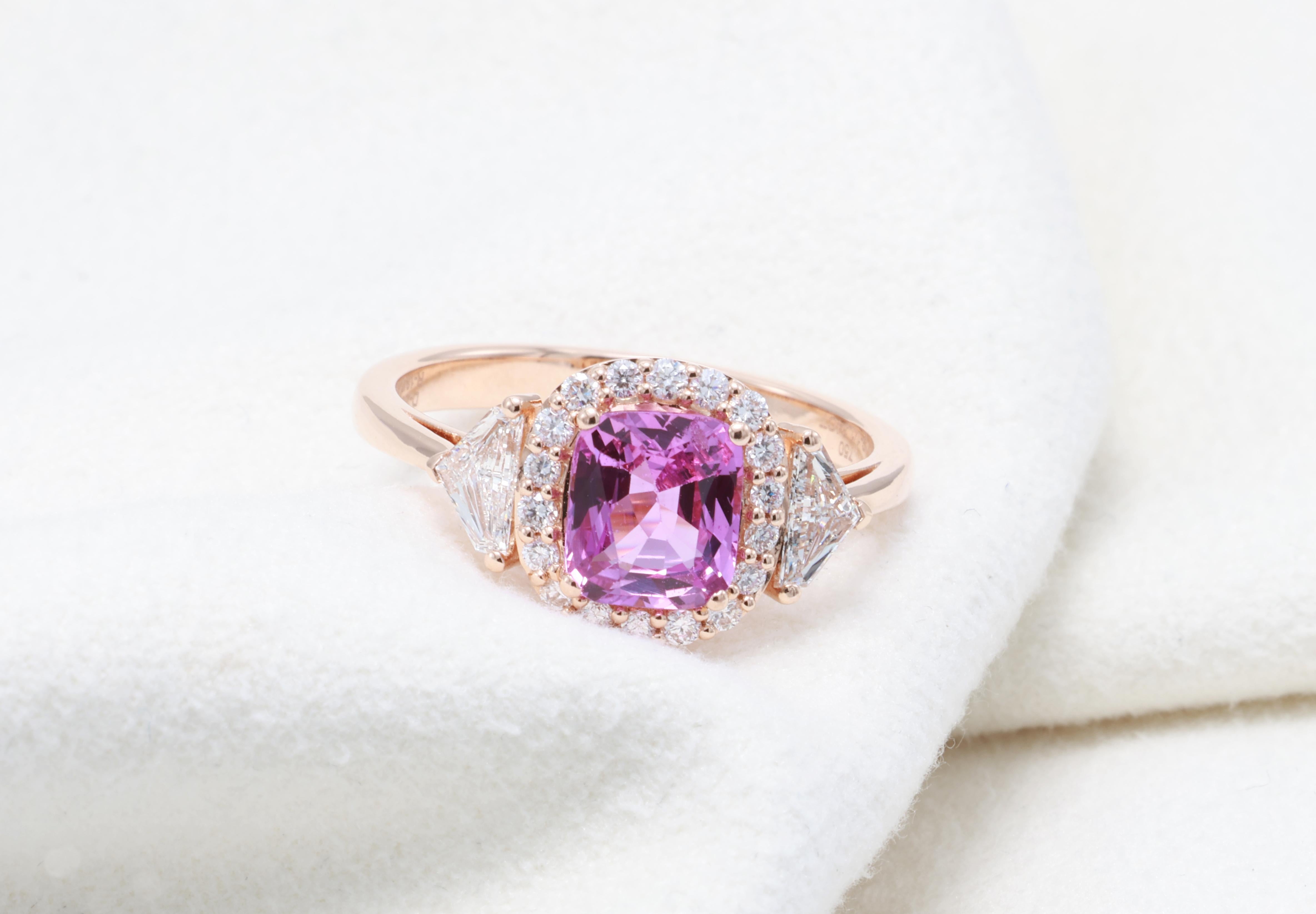 GRA-zertifizierter 1,34 Karat natürlicher Pink Saphir Cushion Diamantring im Angebot 4