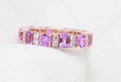 Anello di diamanti con zaffiro rosa naturale violaceo certificato GRA da 3.50 carati