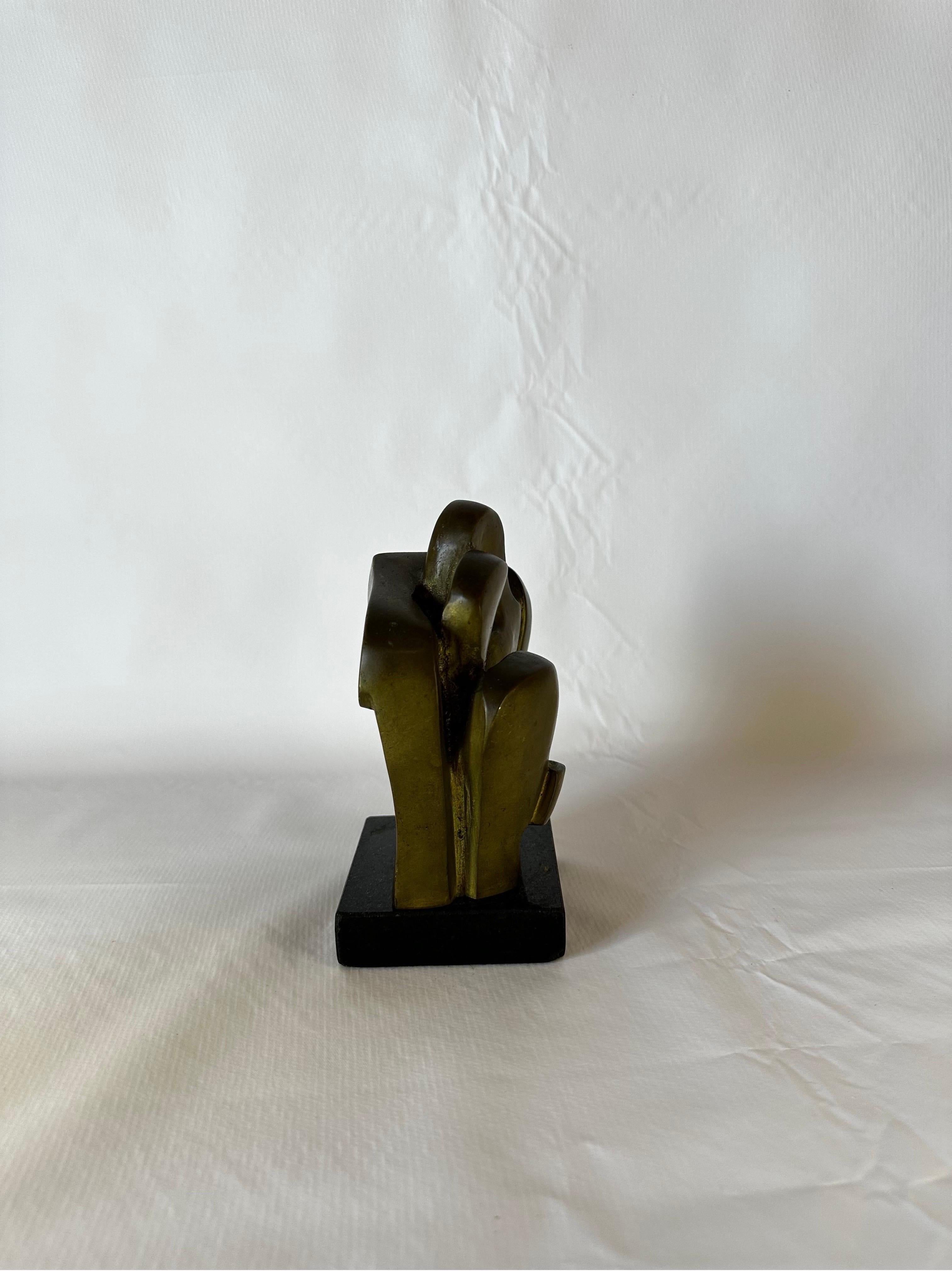 Graça Baião Brazilian Modern Bronze Sculpture of Two People Hugging, 1960s In Good Condition For Sale In Miami, FL