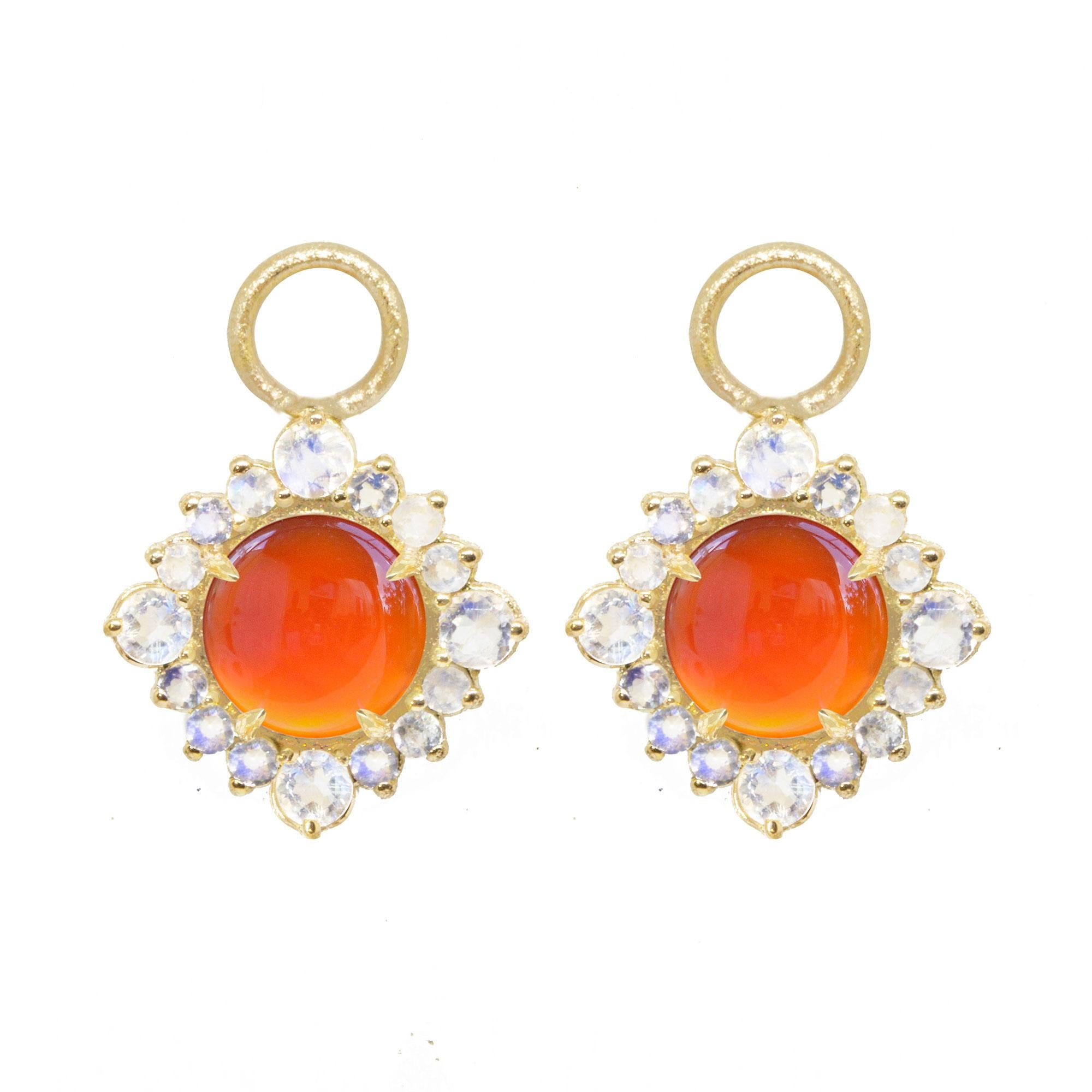 Our moonstone-accented Grace Gold Earring Charms are rimmed in gold, with a vivid carnelian gemstone at the center. Pair them with an hoop, mix them with any style, the Grace Silver Earring Charms made a great addition.

Hoops and charms are sold