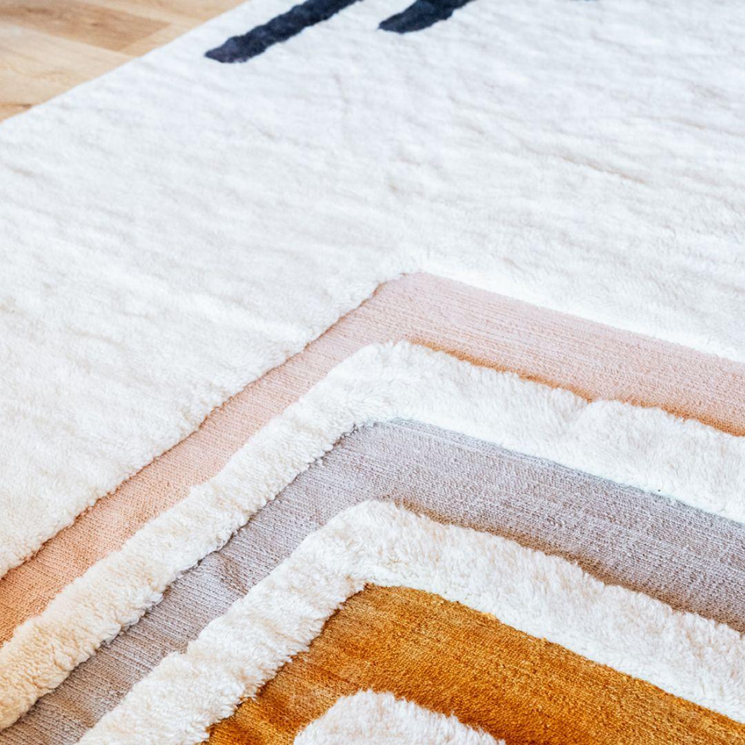 GRACE Custom Berber Wool Rug Modern Handwoven Large Minimalist Contemporary In New Condition For Sale In Hammamet, MA