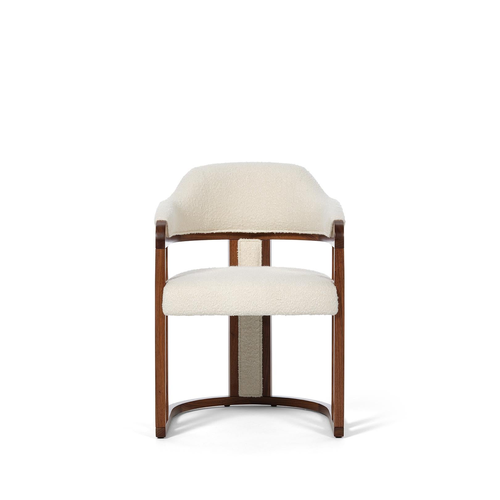 The Grace dare dining chair is made of a solid wood structure, whose nature is proudly assumed in its rounded shape. Also available in lacquer finish in custom colors.
The seat and the back detail can be upholstered in any fabric, eco-leather or