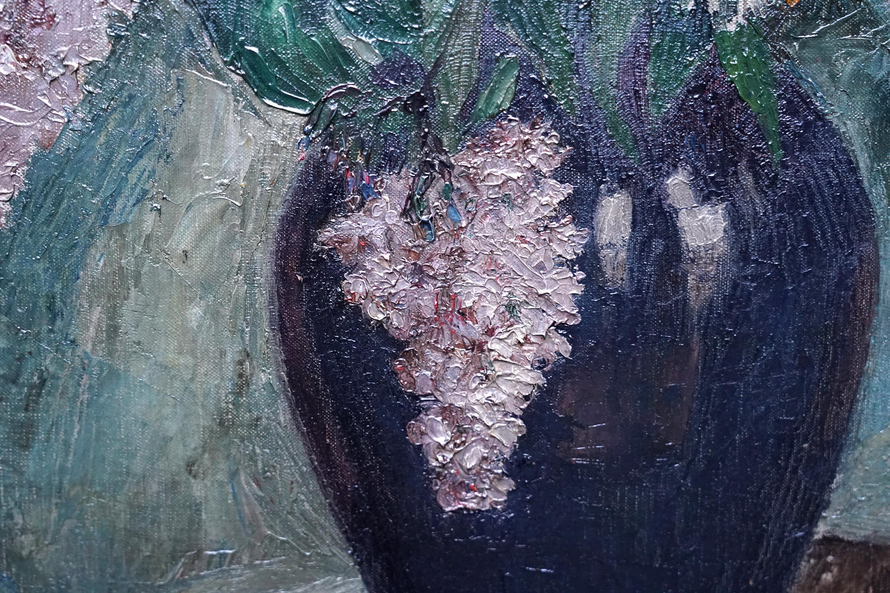 Fleurs dans un vase bleu - peinture à l'huile de nature morte florale des années 30 de l'école Slade britannique en vente 5