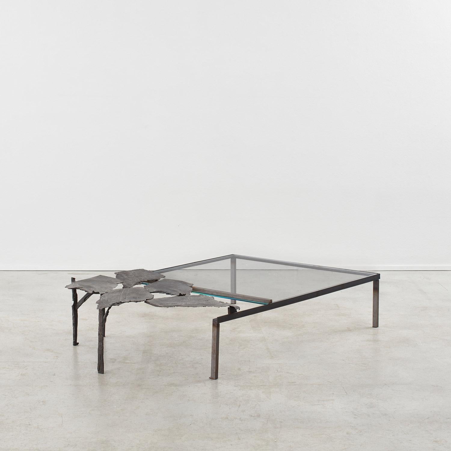 Grace Prince Held Absence n°2  Table basse britannique, 2025 AP 1, édition de 10 Neuf - En vente à London, GB