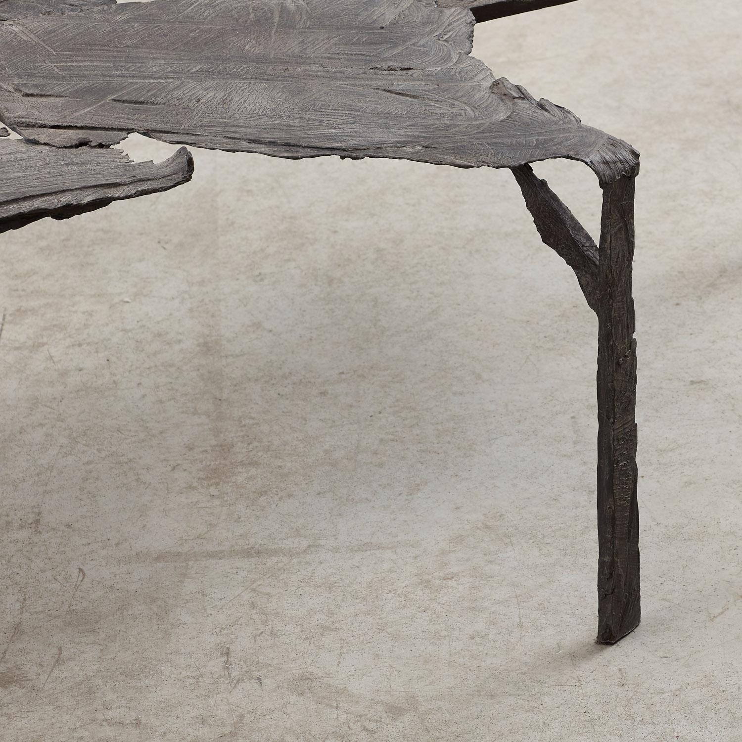 Grace Prince Held Absence n°2  Table basse britannique, 2025 AP 1, édition de 10 en vente 2