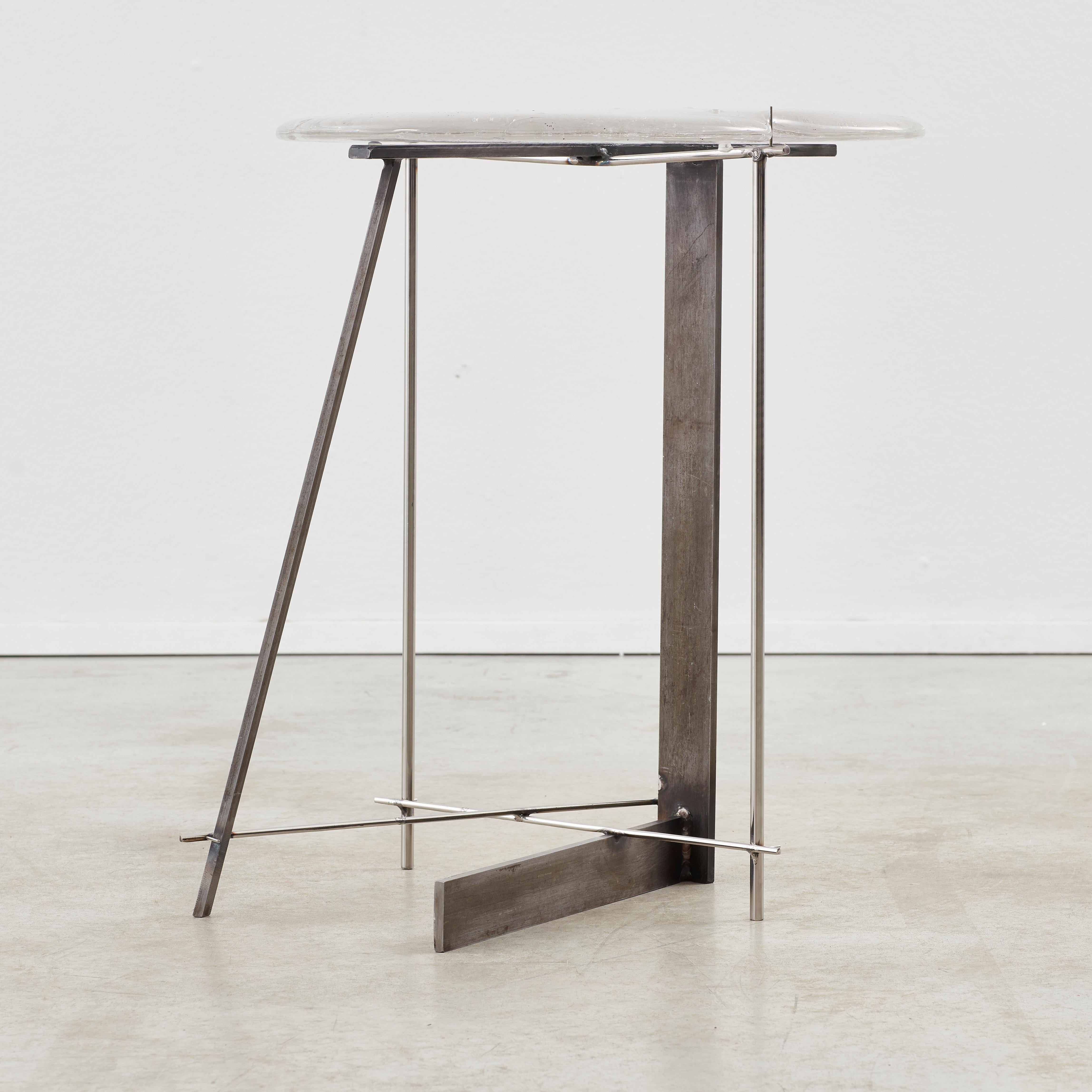Table d'appoint Grace Prince Held Absence n°4, Royaume-Uni, 2025, AP 1, édition de 30 en vente 4