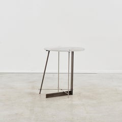 Table d'appoint Grace Prince Held Absence n°4, Royaume-Uni, 2025, AP 1, édition de 30