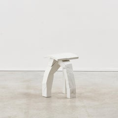Tabouret bas Grace Prince Held Absence n°6, Royaume-Uni, 2025, AP 1, édition de 4