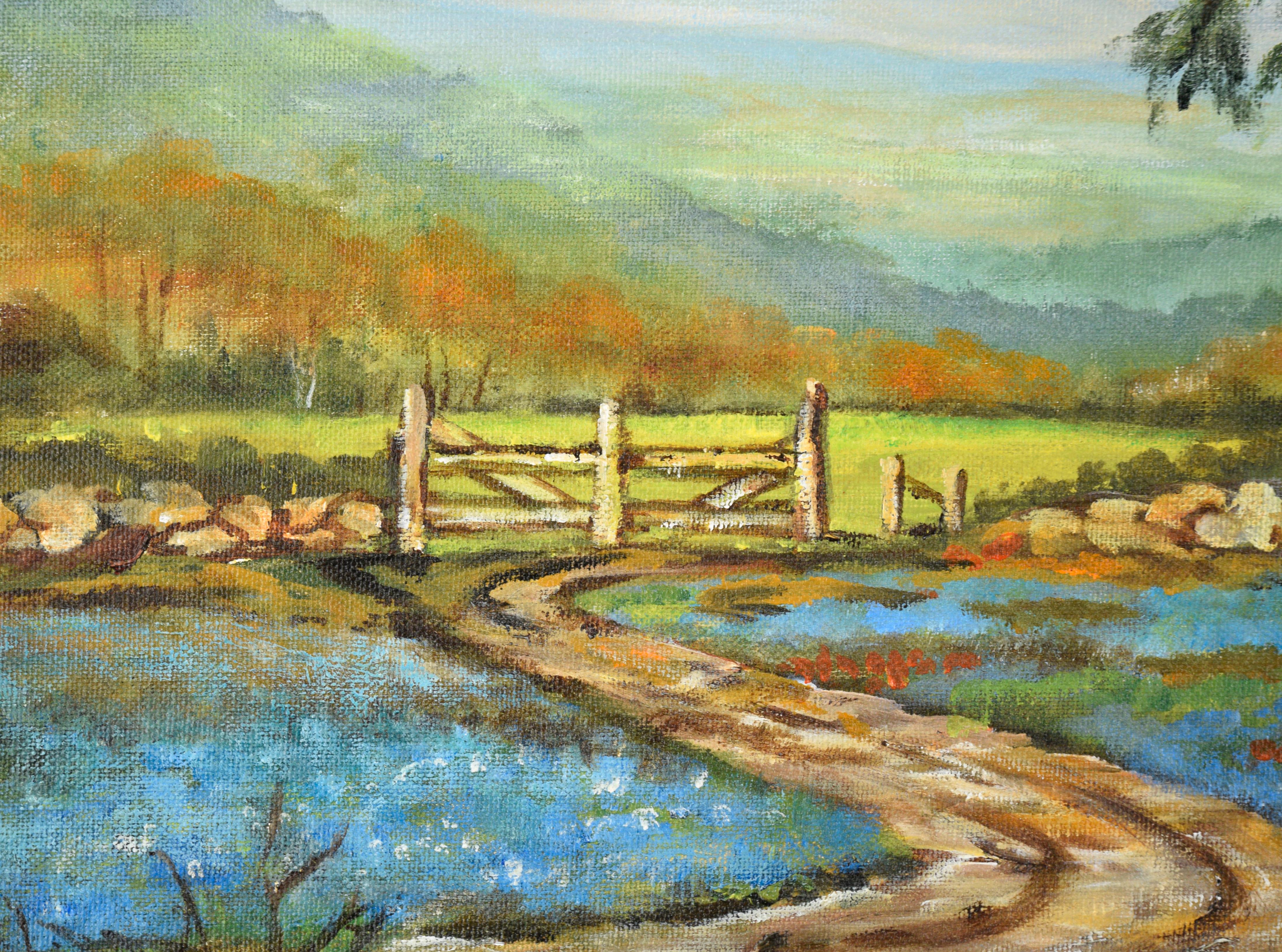 Lebendige Landschaft der kalifornischen Künstlerin Grace Sidwell (Amerikanerin, 1920-2013). Leuchtend blaue, rote und weiße Blumen bedecken den Vordergrund, und ein Feldweg durchschneidet das Feld. Der Weg führt zu einem Holztor und einer