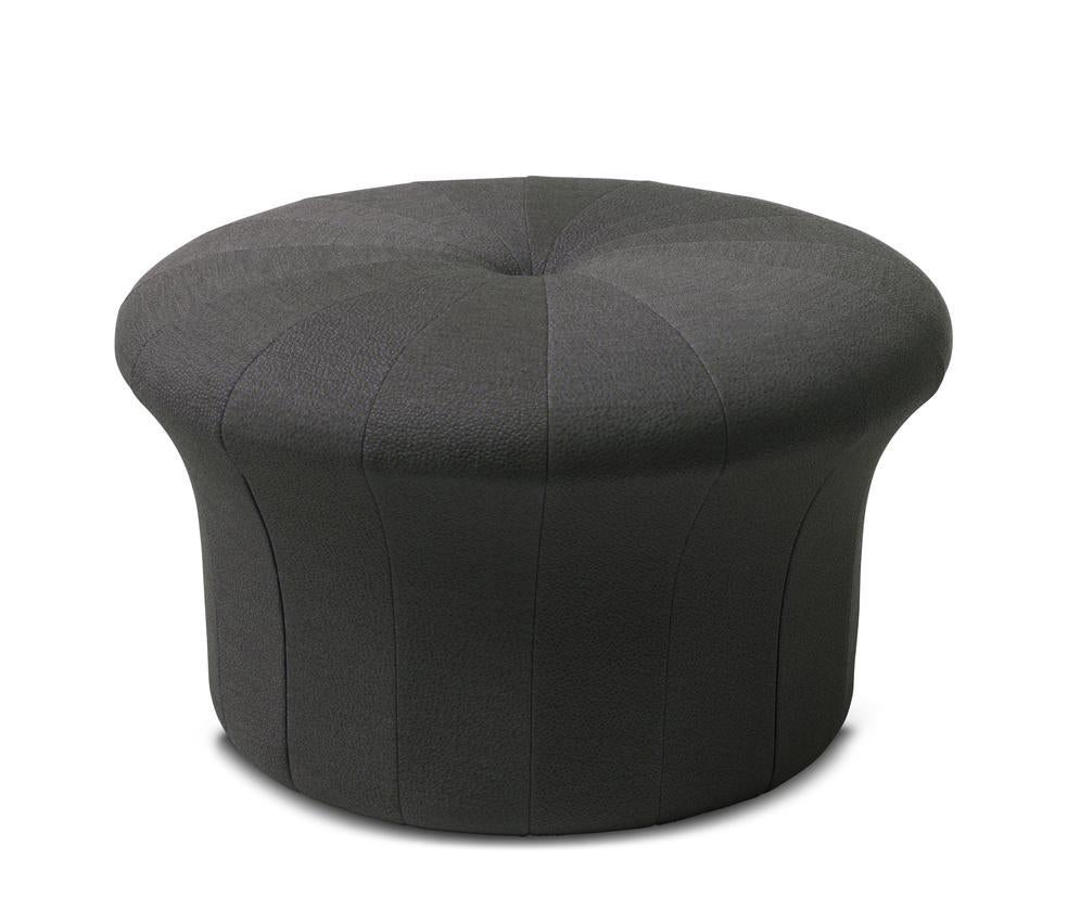 Grace Sprinkles Mocca Pouf by Warm Nordic
Dimensions: D77 x H 45 cm
Material: Textile upholstery, Foam, Wood.
Weight: 15.5 kg
Also available in different colours and finishes. Please contact us.

A luxurious pouffe in a sophisticated, inviting