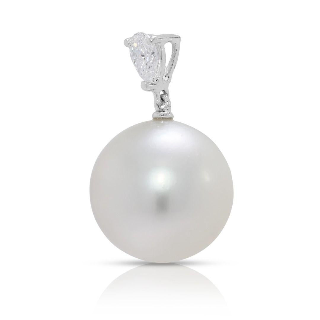 Grazioso ciondolo in oro bianco 18 carati con diamanti naturali e perle dei mari del sud da 0,19 ct. In condizioni ottime in vendita a רמת גן, IL
