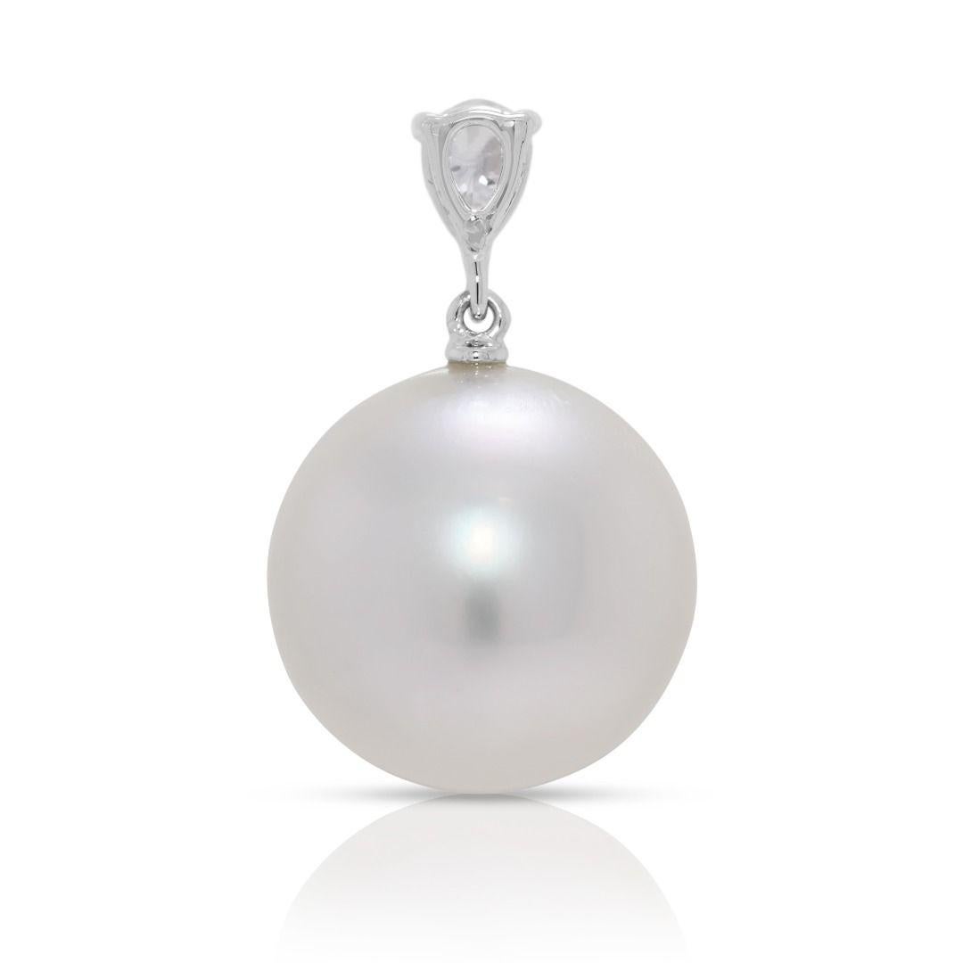 Grazioso ciondolo in oro bianco 18 carati con diamanti naturali e perle dei mari del sud da 0,19 ct. in vendita 1