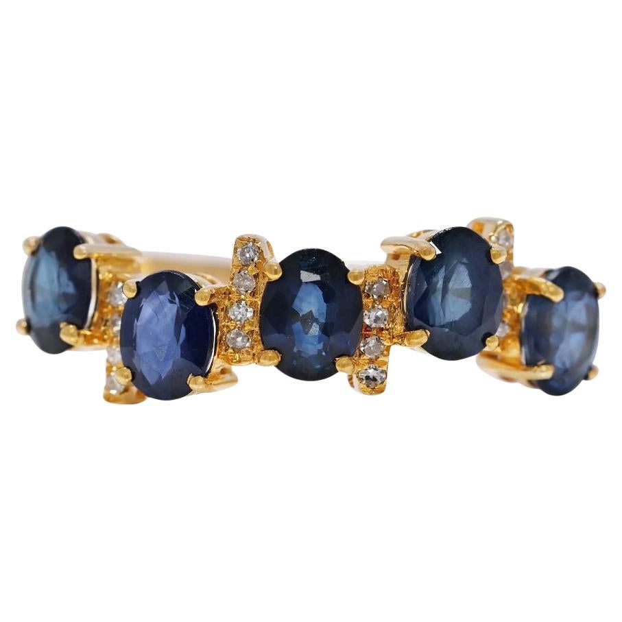 Graceful 0.68ct Blue Sapphire and Natural Diamonds Ring in 18K Yellow Gold