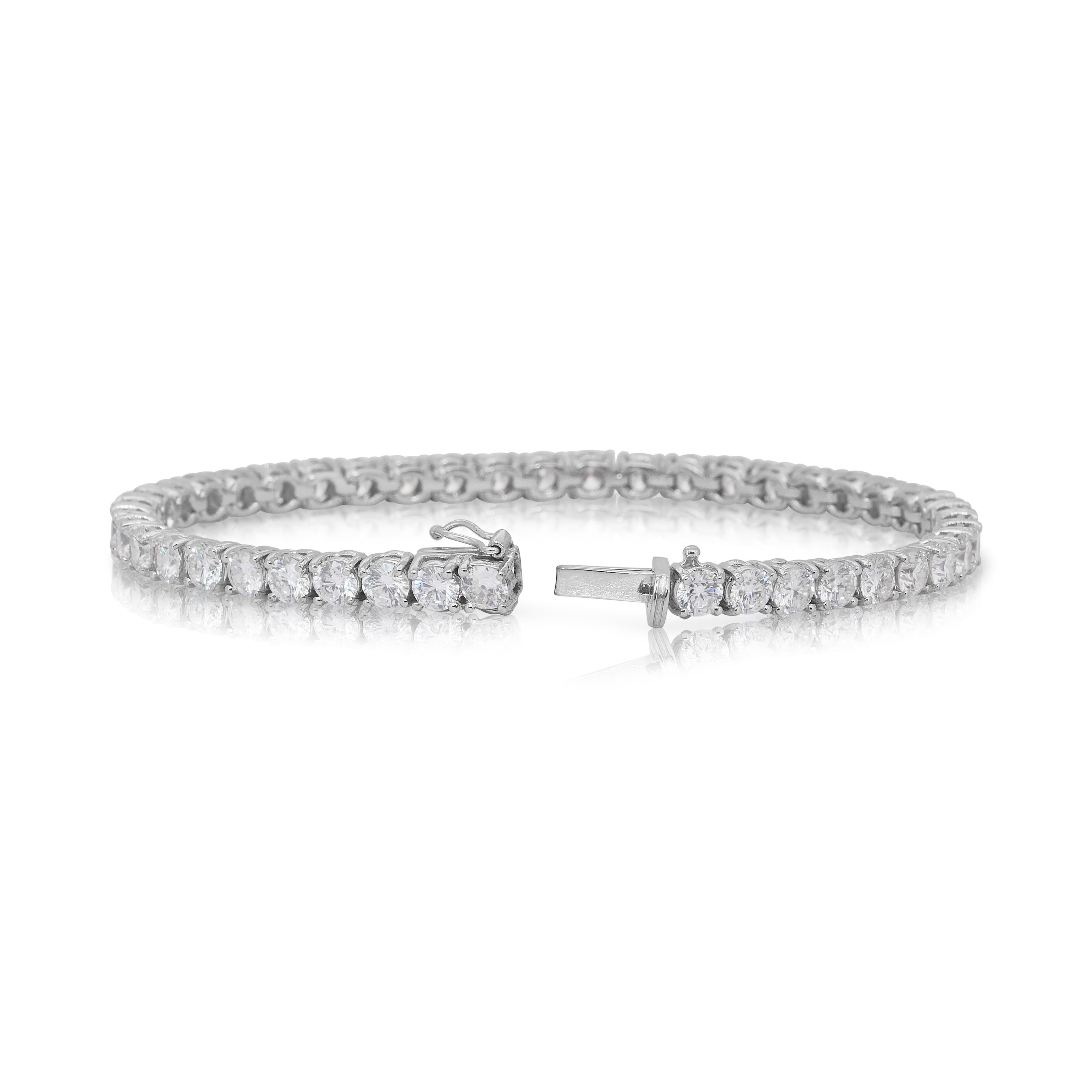 Graceful 10.08ct Diamonds Tennis Bracelet in 18k White Gold - IGI Certified In condizioni Nuovo in vendita a רמת גן, IL