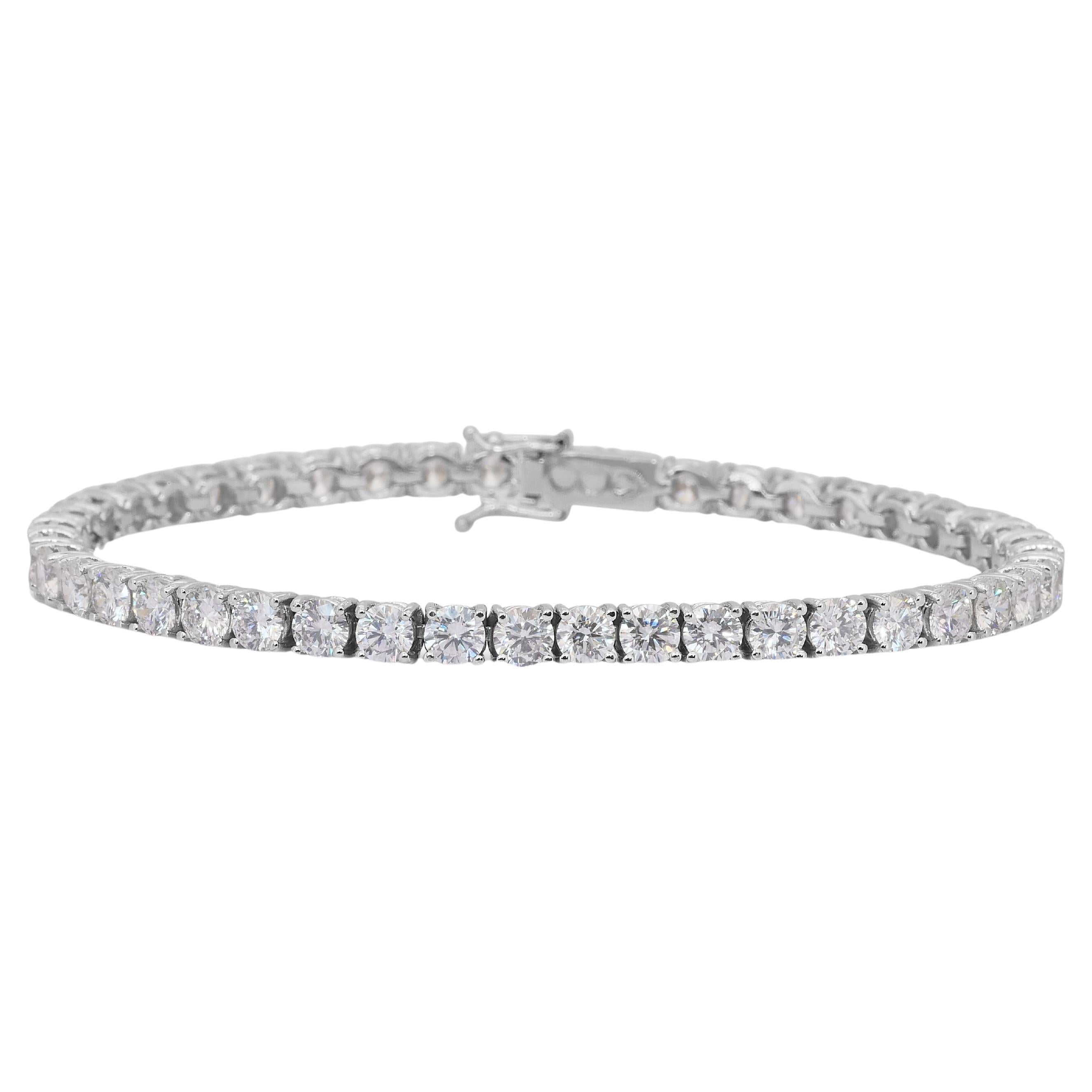 Graceful 10.08ct Diamonds Tennis Bracelet in 18k White Gold - IGI Certified in vendita