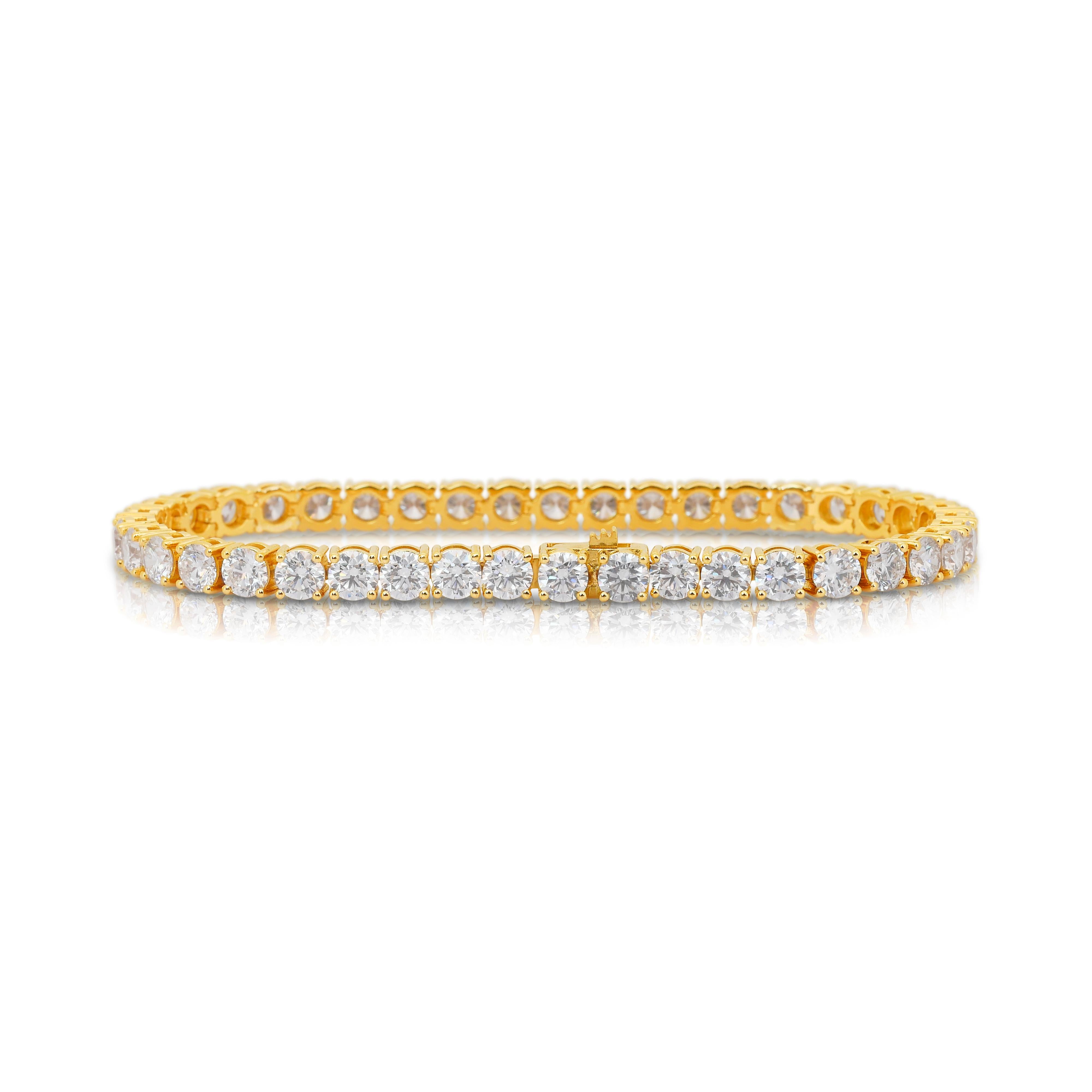 Taglio rotondo Grazioso bracciale tennis con 13,36 carati di diamanti in oro giallo 18 carati - Certificato IGI in vendita