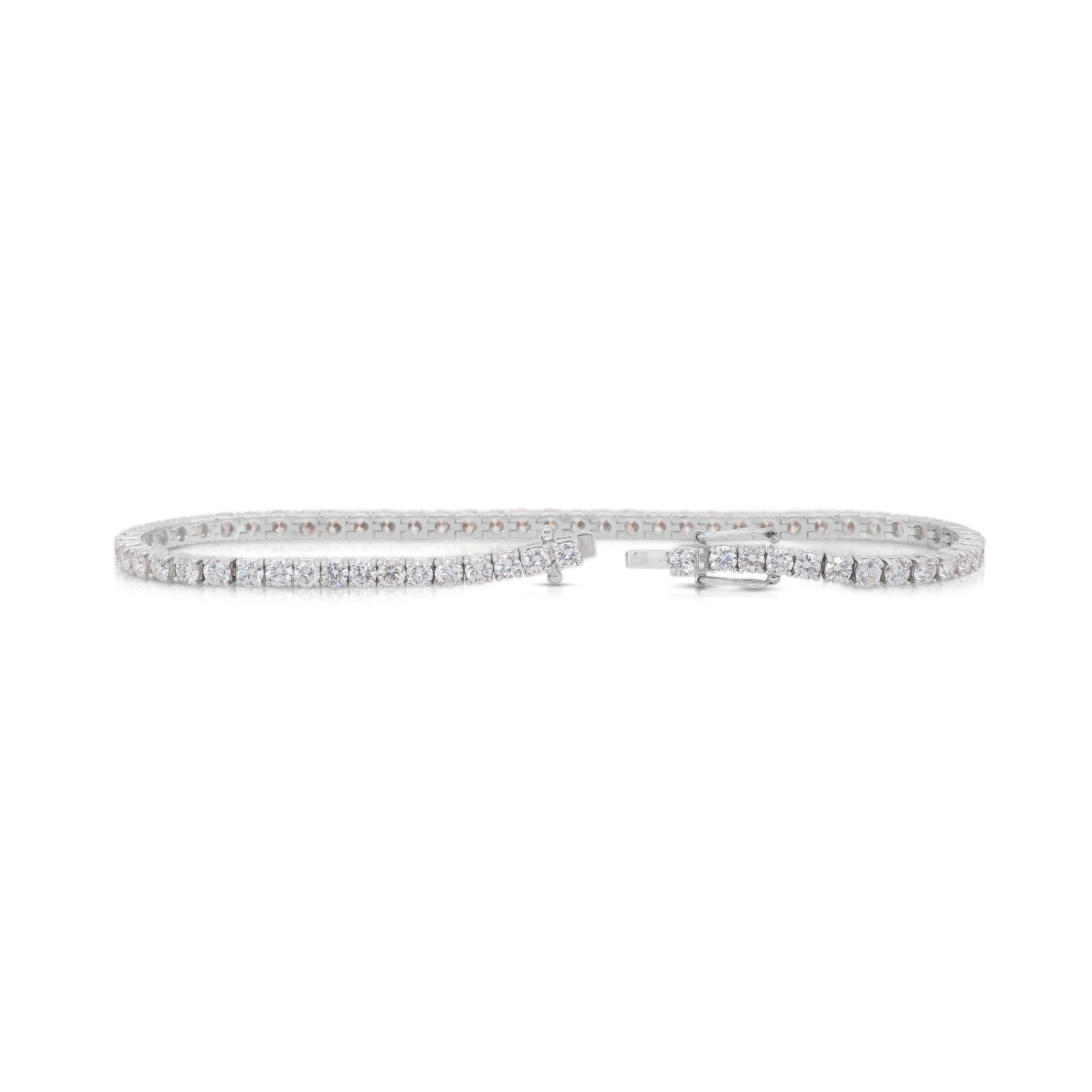 Elegante Pulsera de Tenis de Oro Blanco de 18k con Diamantes de 4,78 ct - Certificado IGI en Nuevo estado para la venta en רמת גן, IL